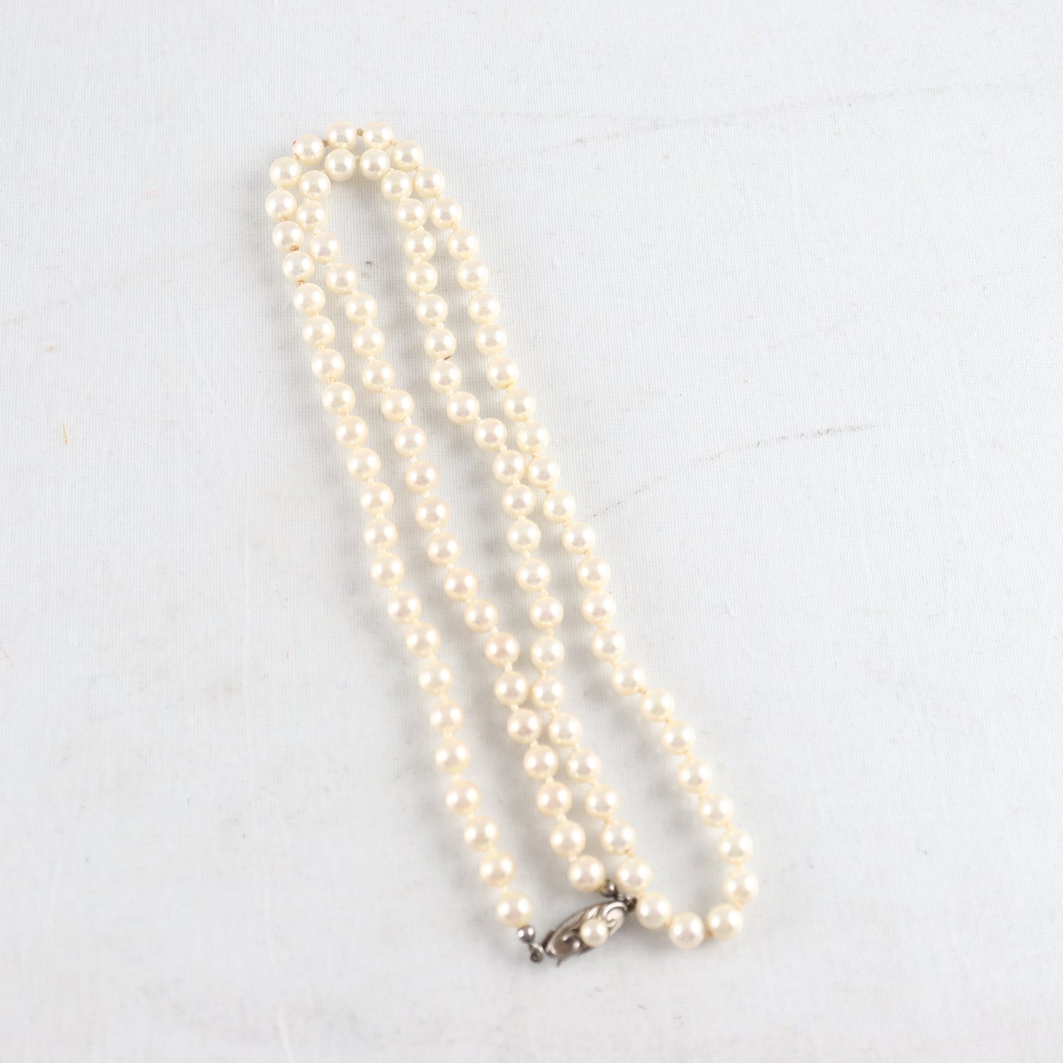 Halsband, pärlor, lås i silver 925