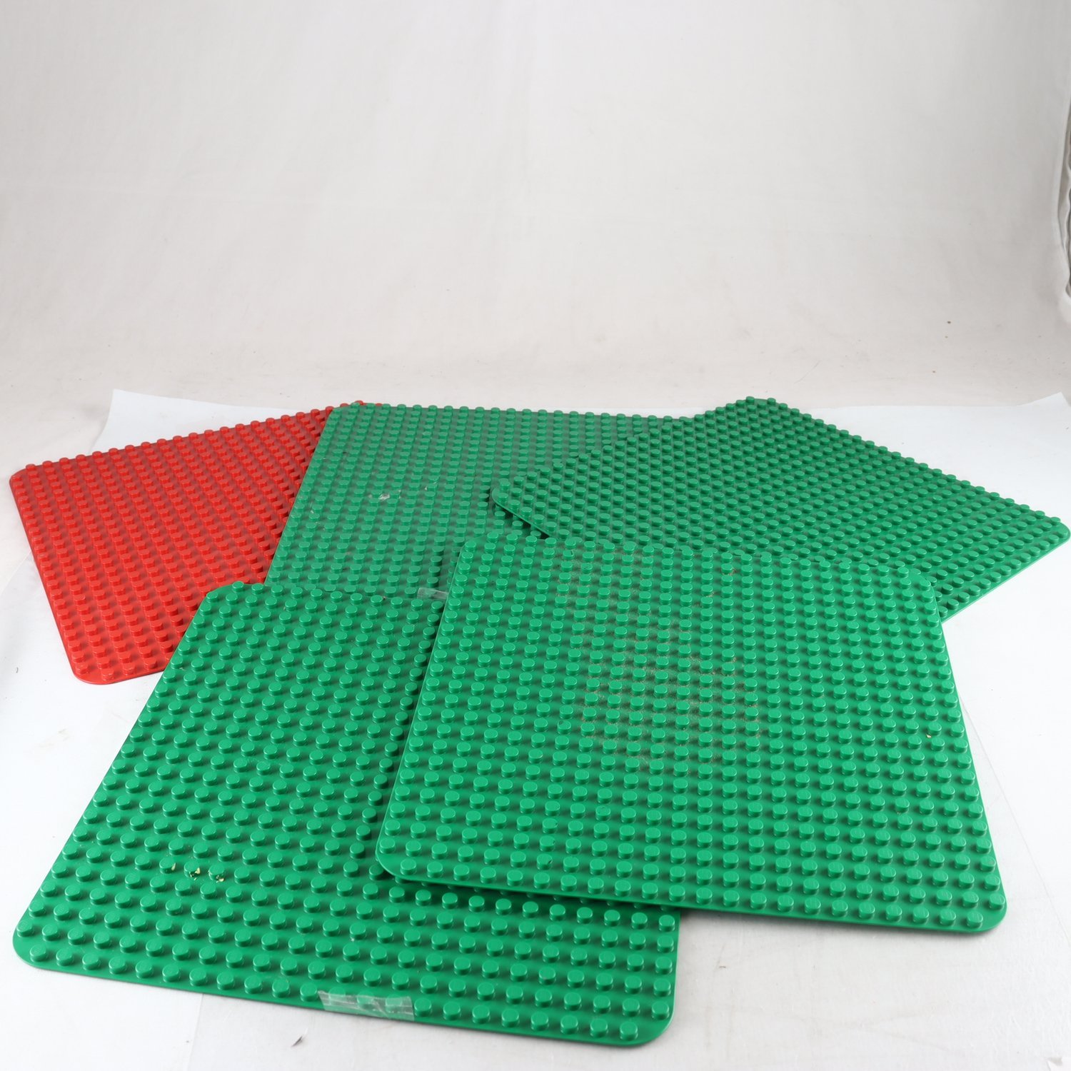 Legoplattor, Duplo. Samfraktas ej.