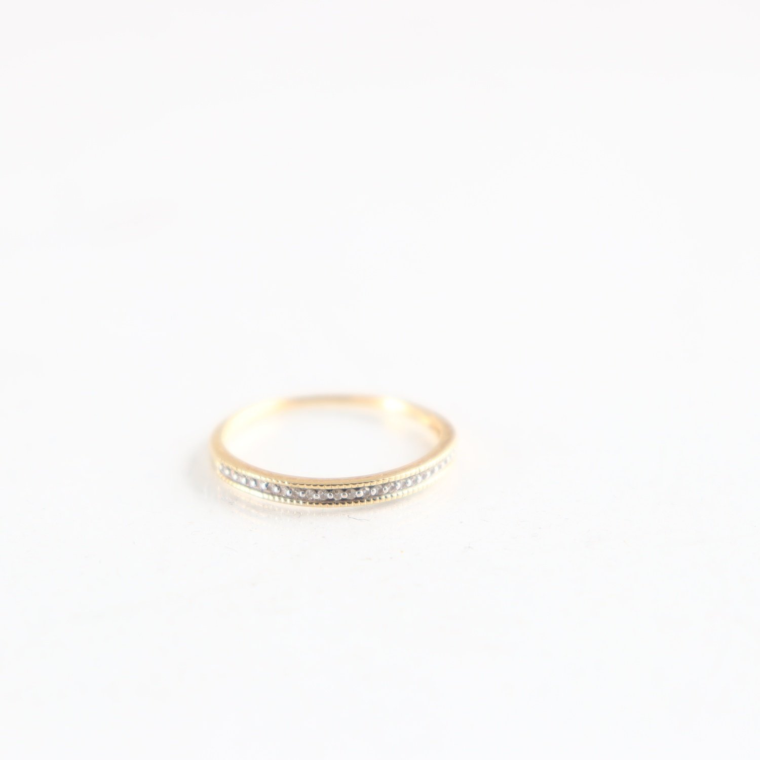 Ring 18k, Stenar, Brv: 1,3 g