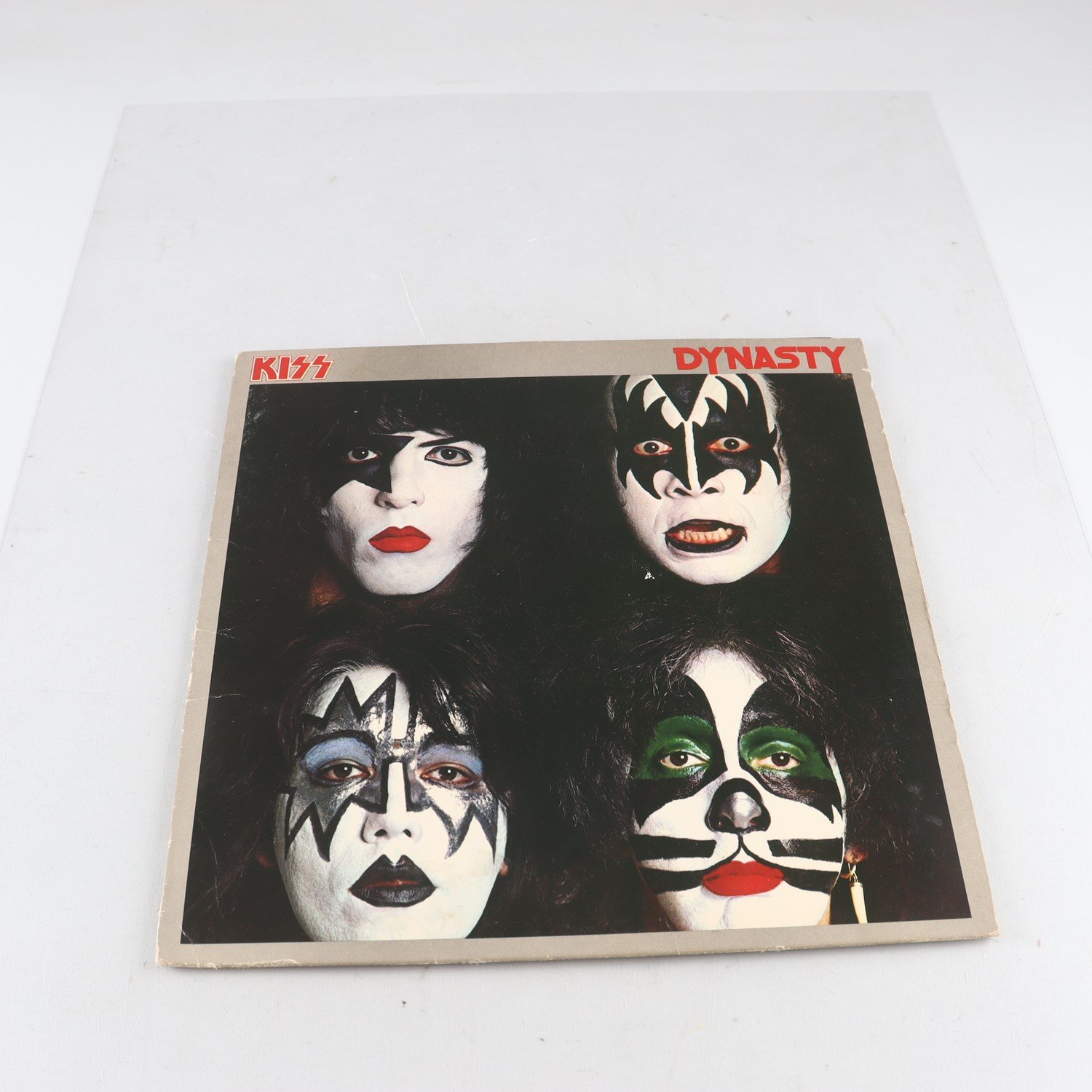LP Kiss, Dynasty