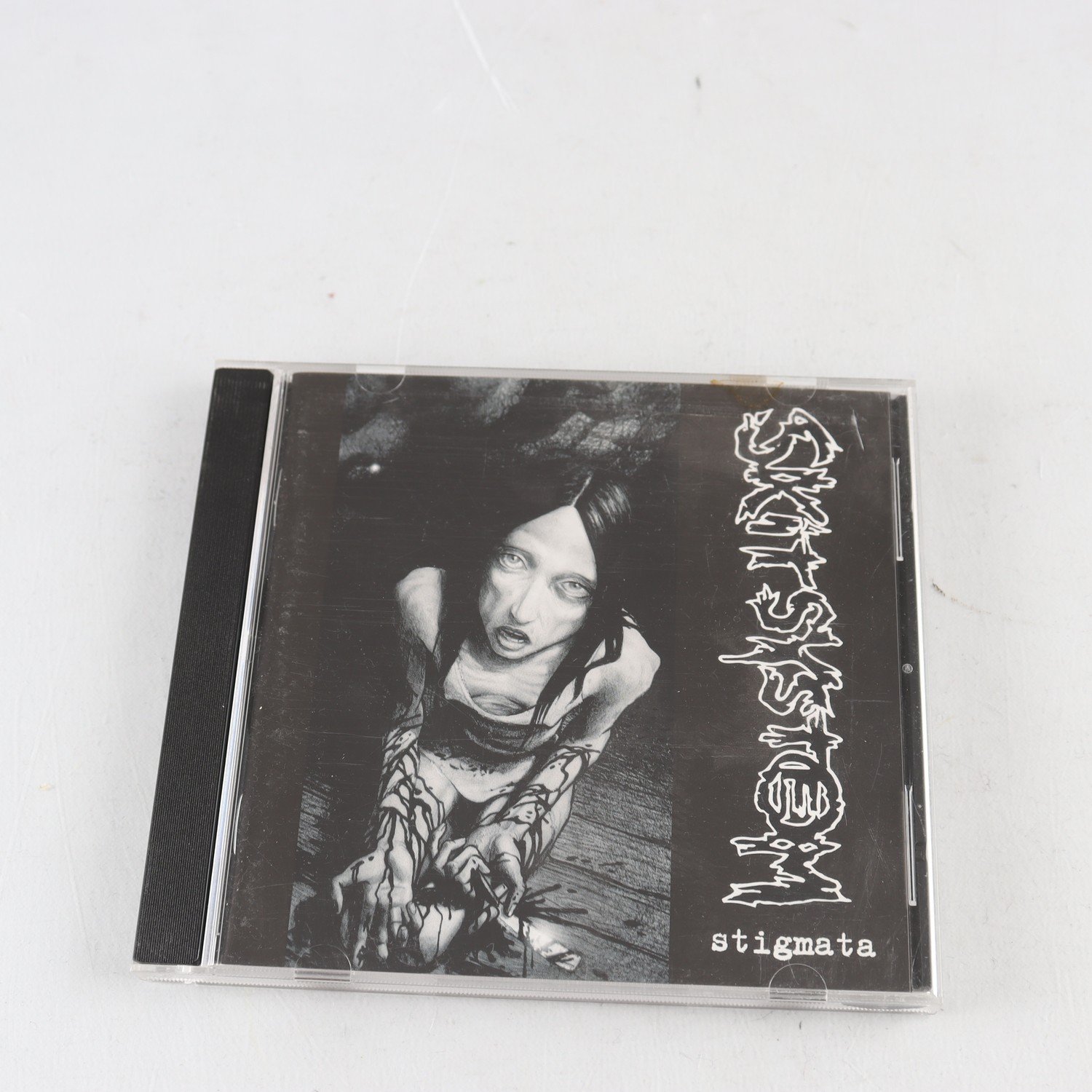 CD Skitsystem, Stigmata