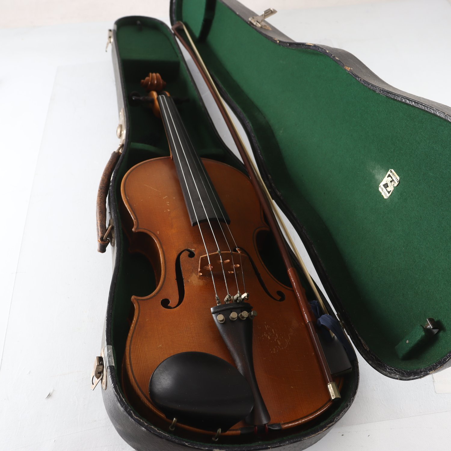 Violin. Repobjekt. Endast avhämtning.