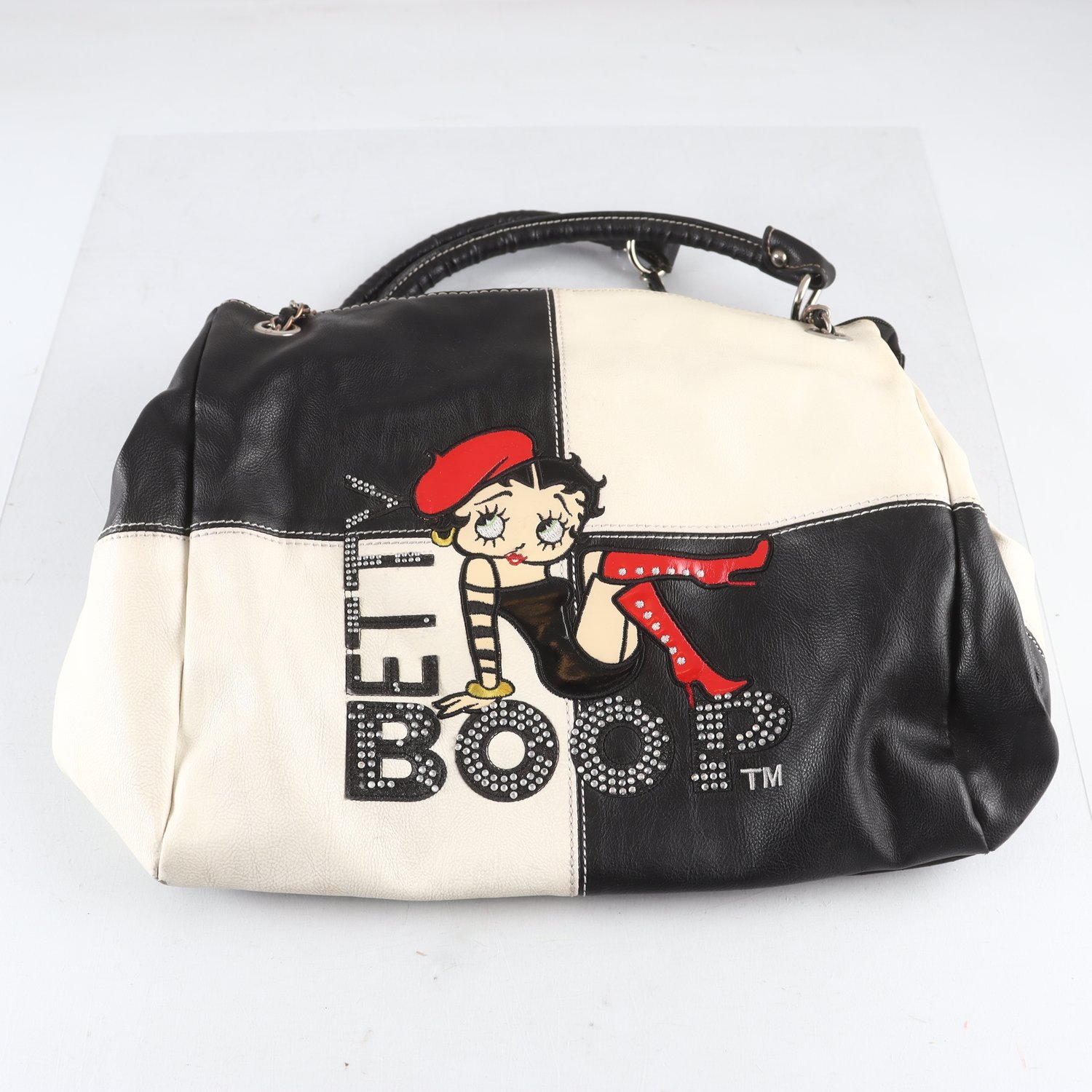 Axelremsväska, Betty Boop. svart, vit