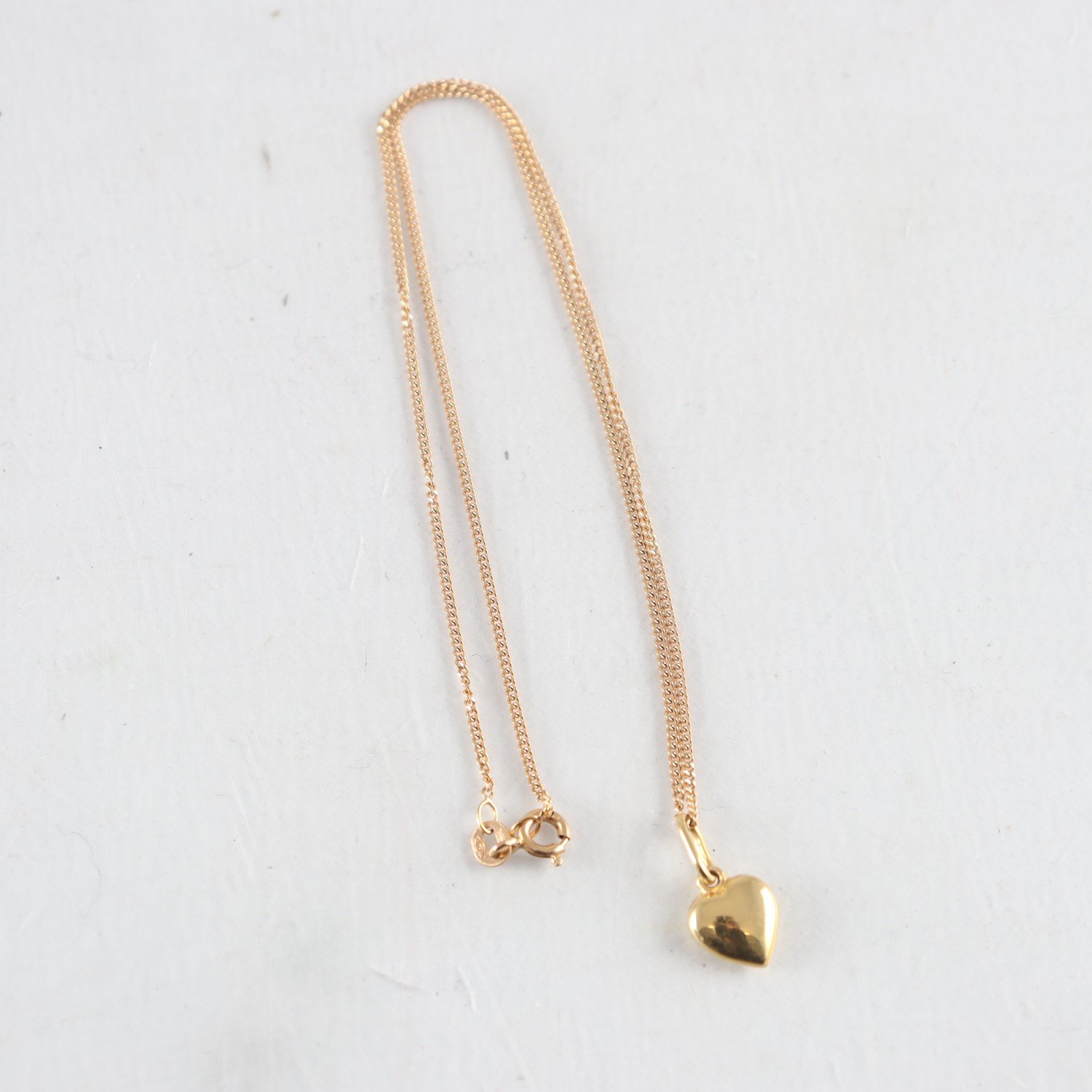 Halsband, hänge, guld 18k, hjärta, vikt: 3,3 g