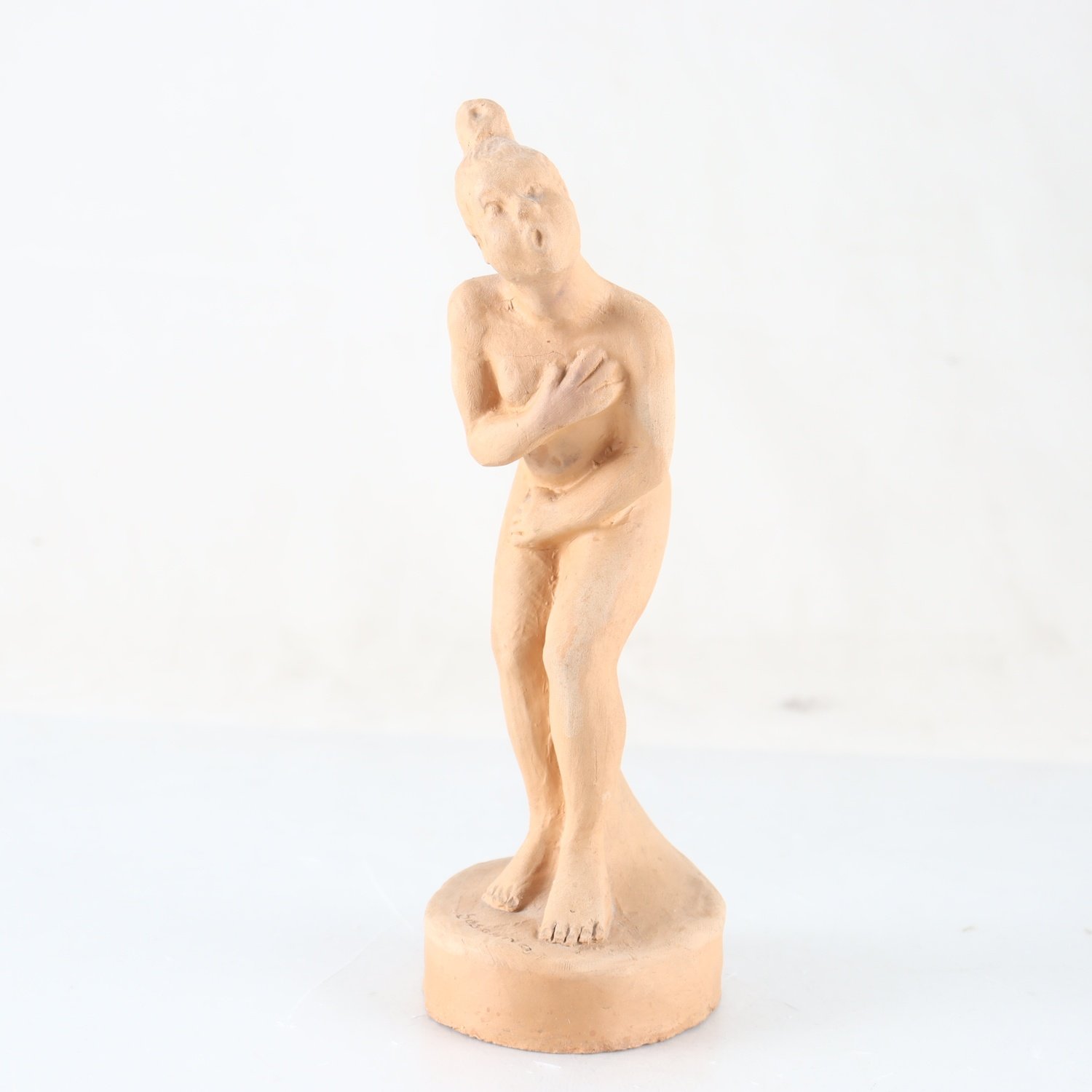 Skulptur, lergods, ”Susanna”, sign Oleg
