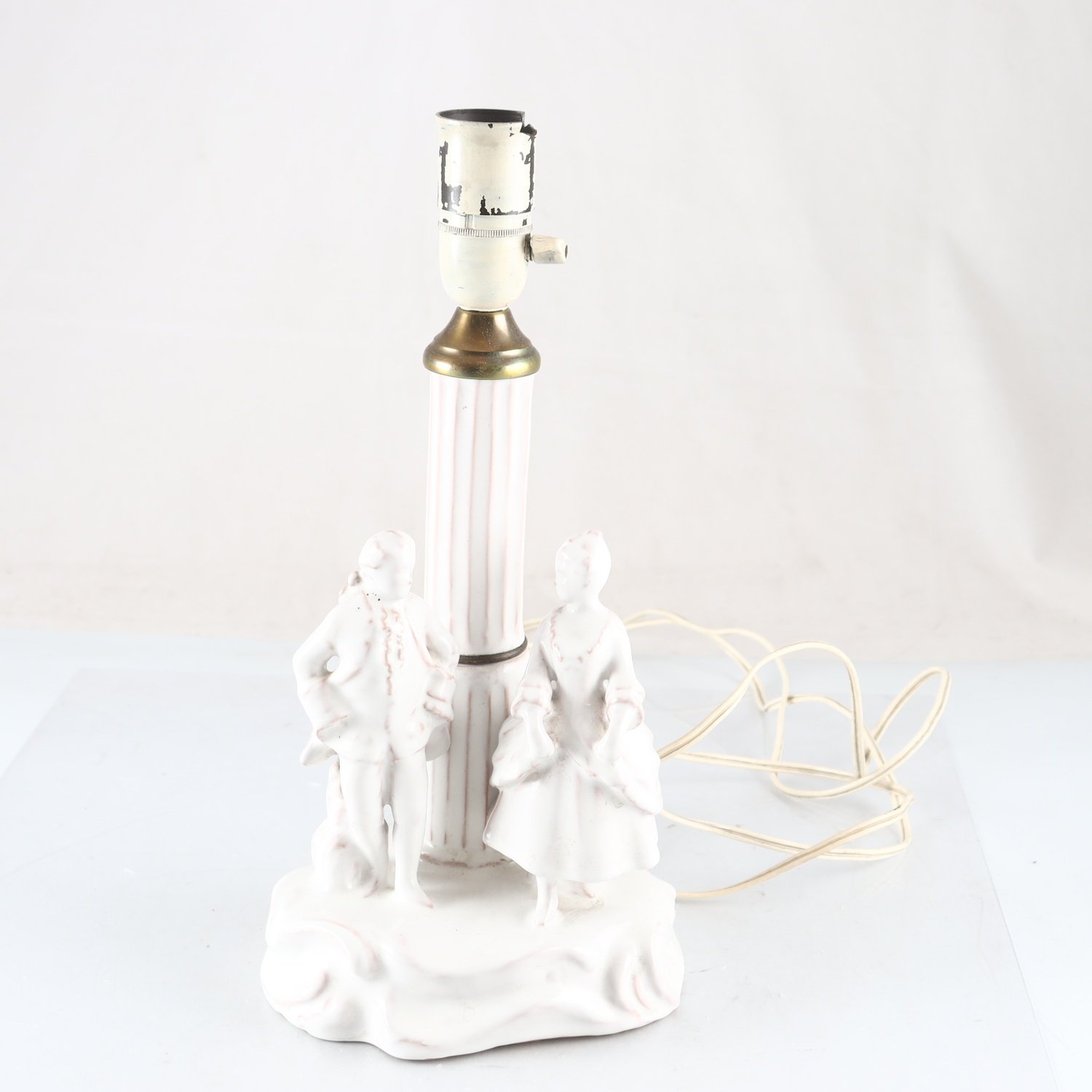 Bordslampa, Porslin