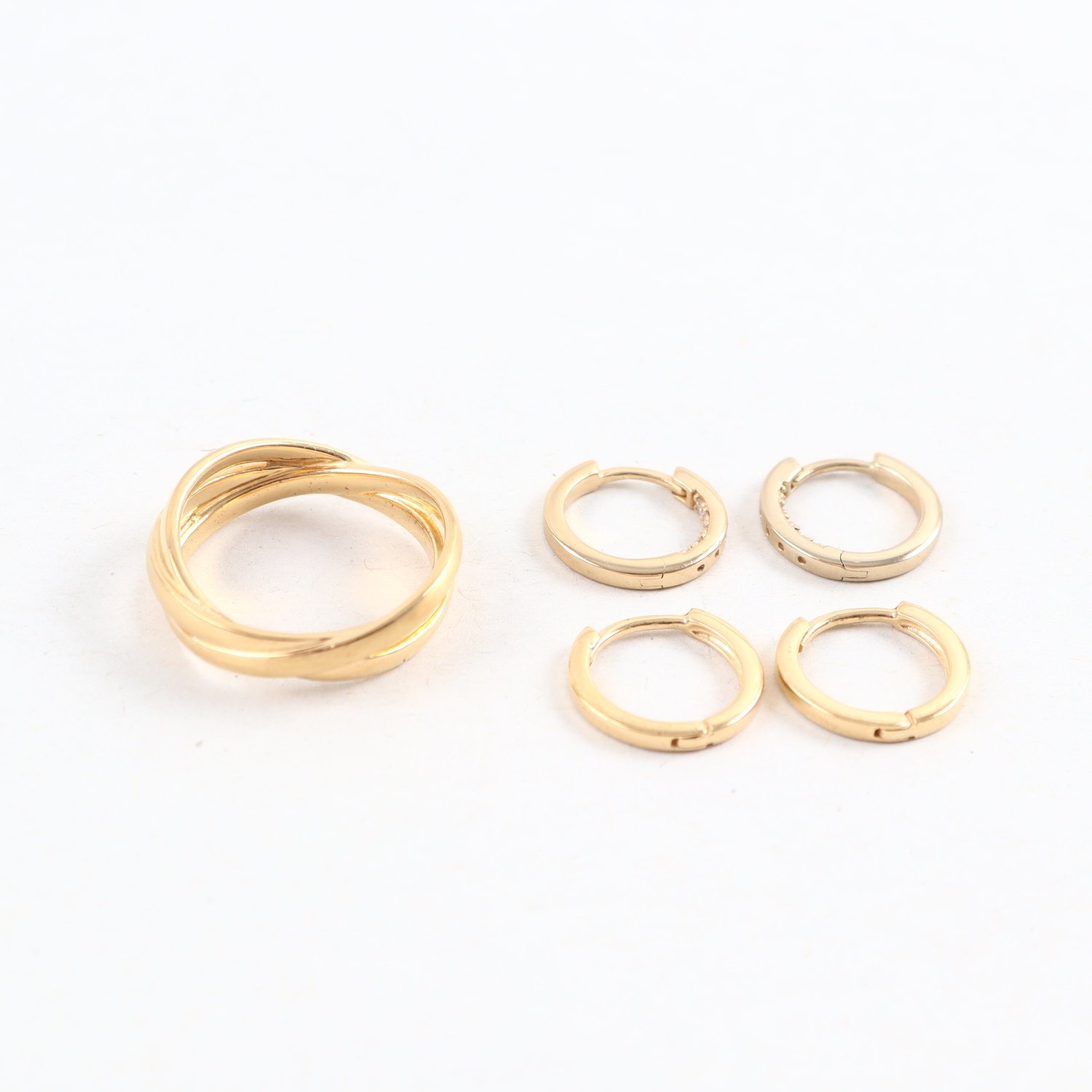 Ring Med 2 par Örhängen, Förgyllt Silver, Brv: 9,4g