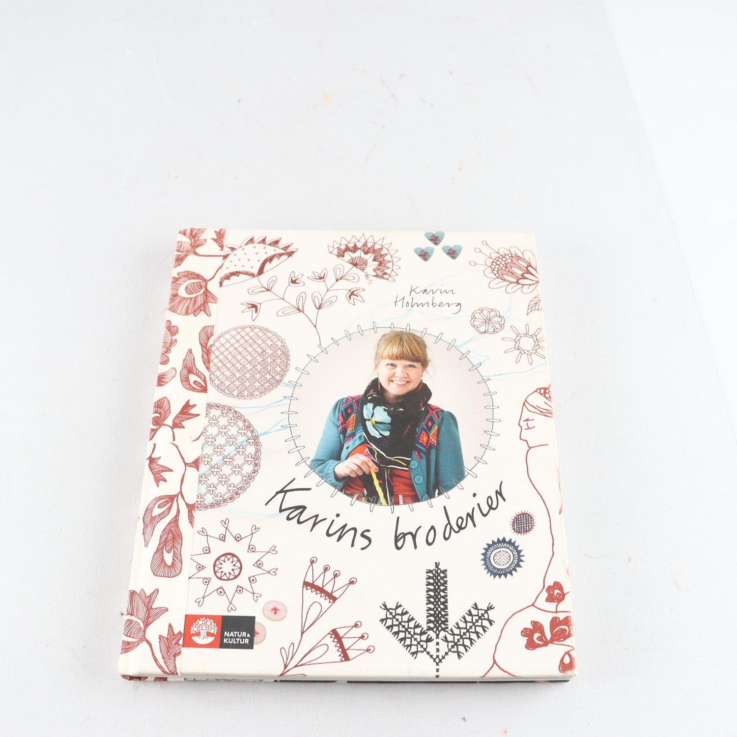 Karin Holmberg, Karins broderier