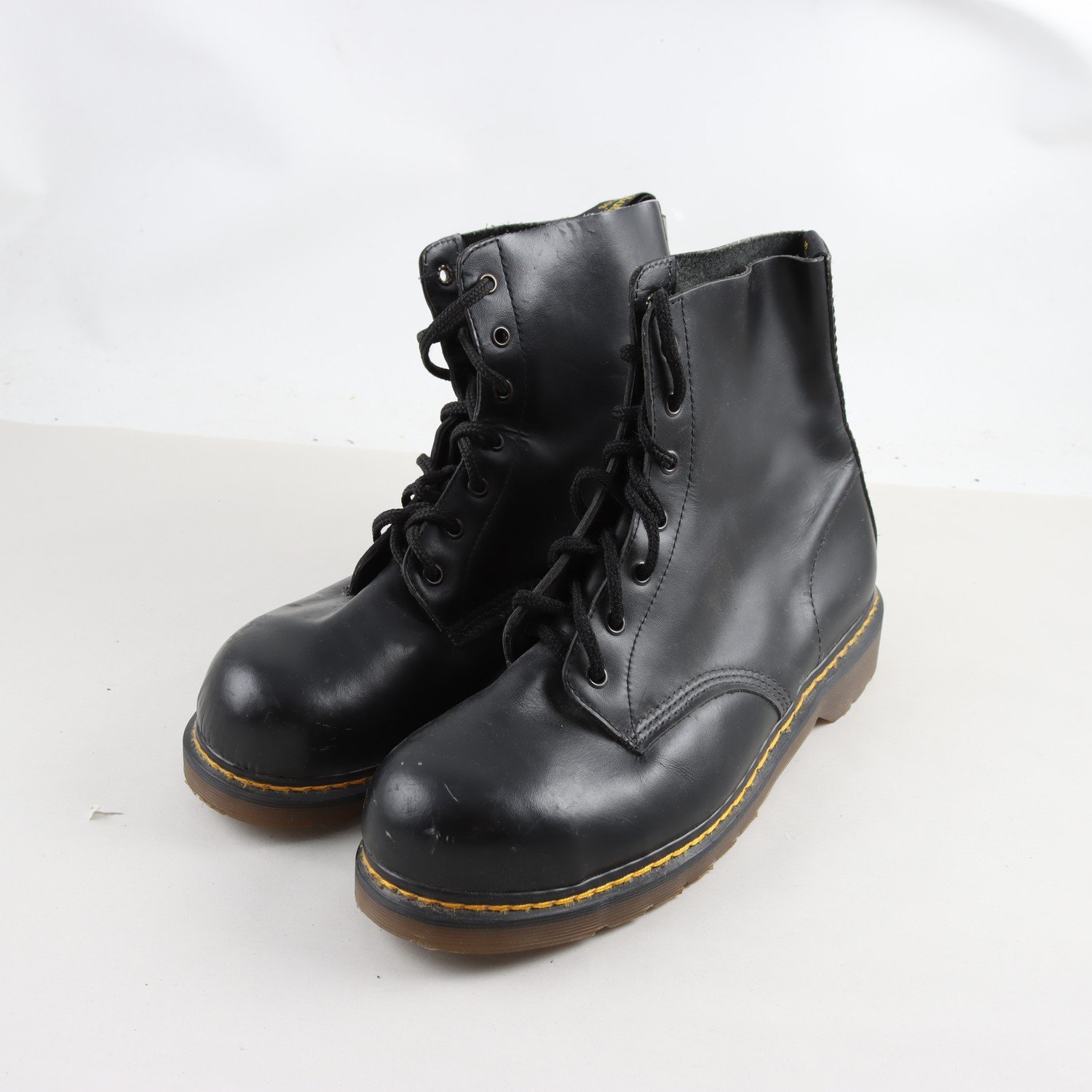 Kängor med stålhätta, Dr. Martens, läder, stl. 46