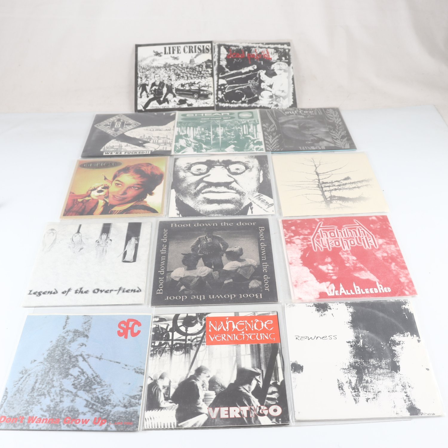 Vinyl, Punk 7″or, blandade titlar 80-90tal, 13 st