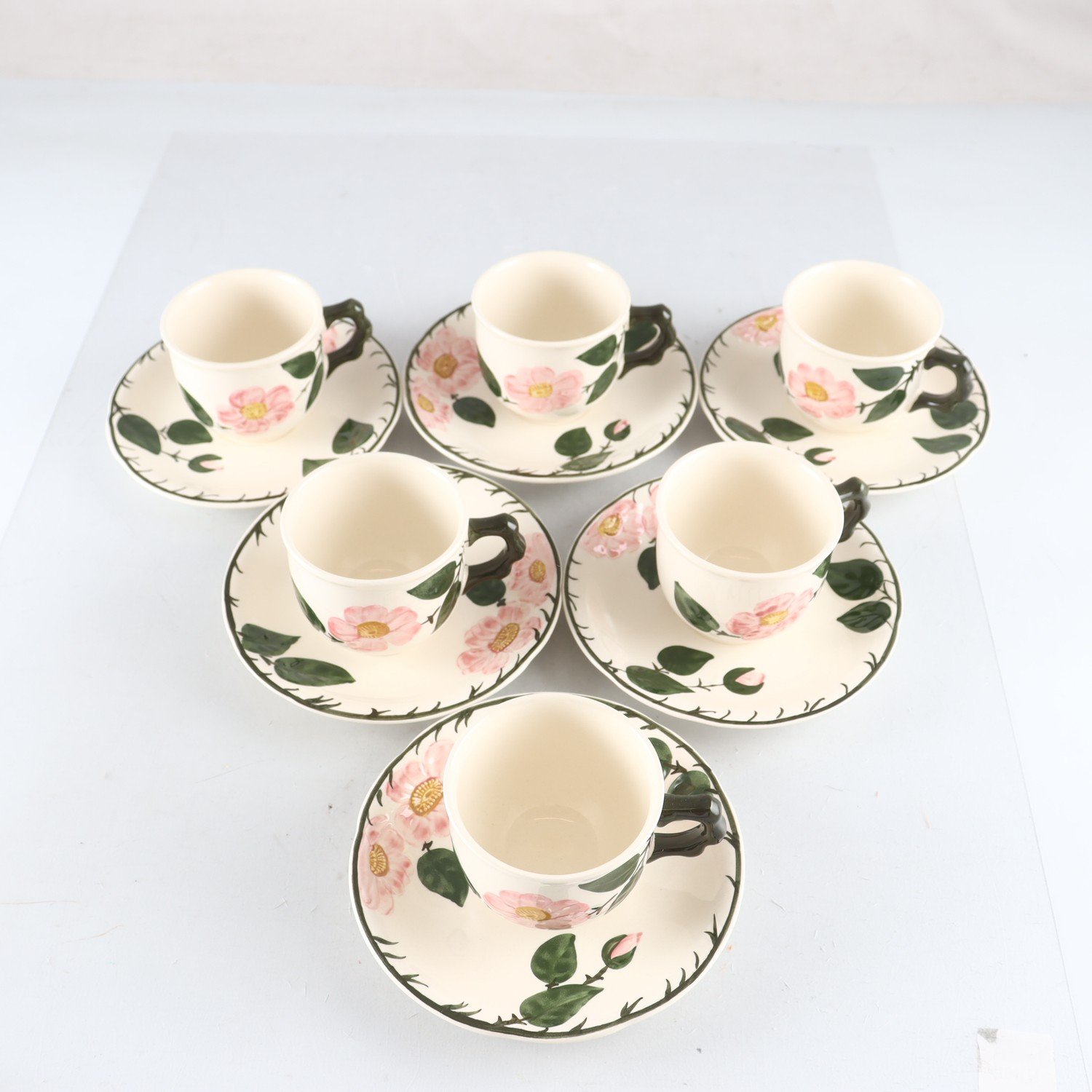 Koppar med fat, Villeroy & boch, Wild rose, 6 st. Samfraktas ej.