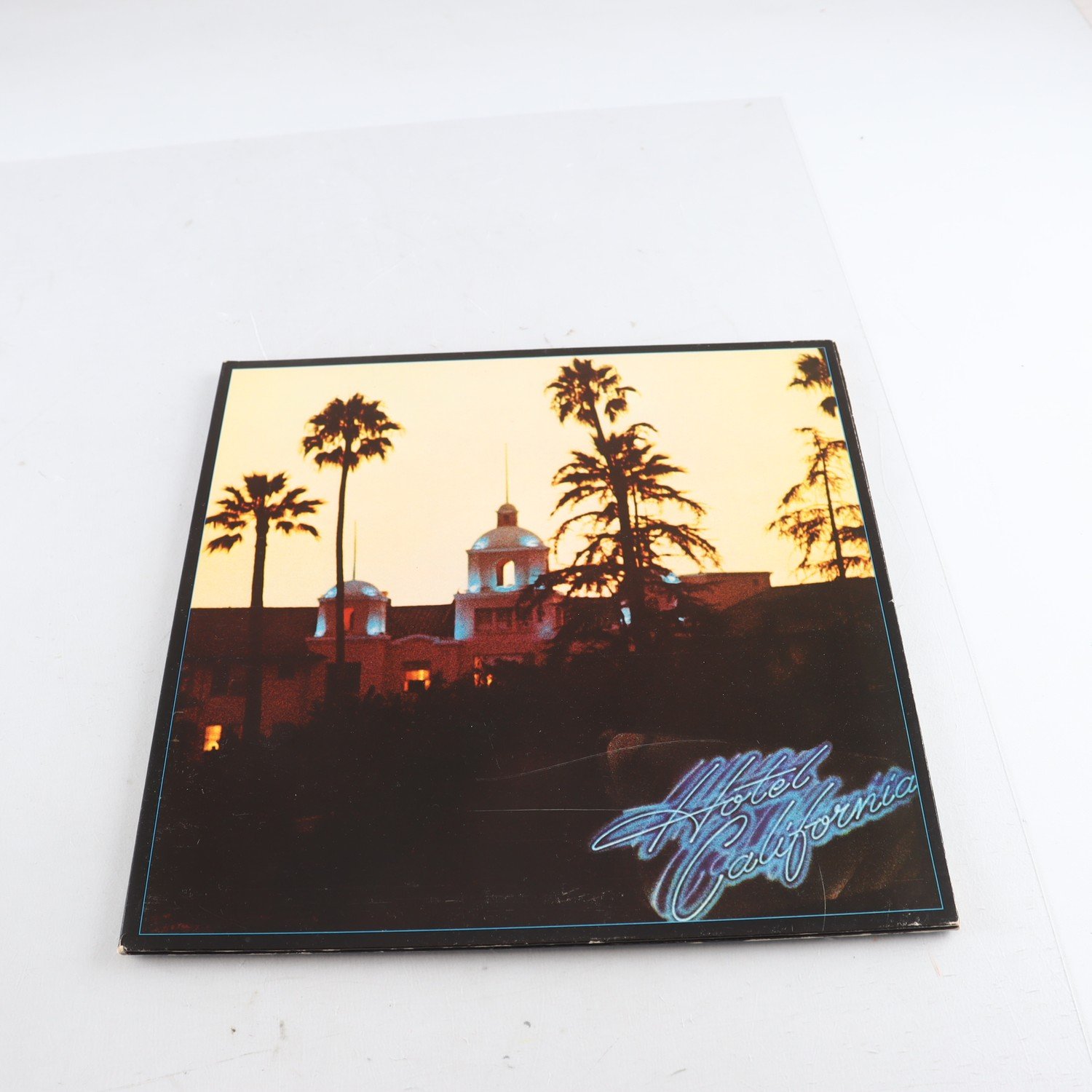 LP Eagles, Hotel California