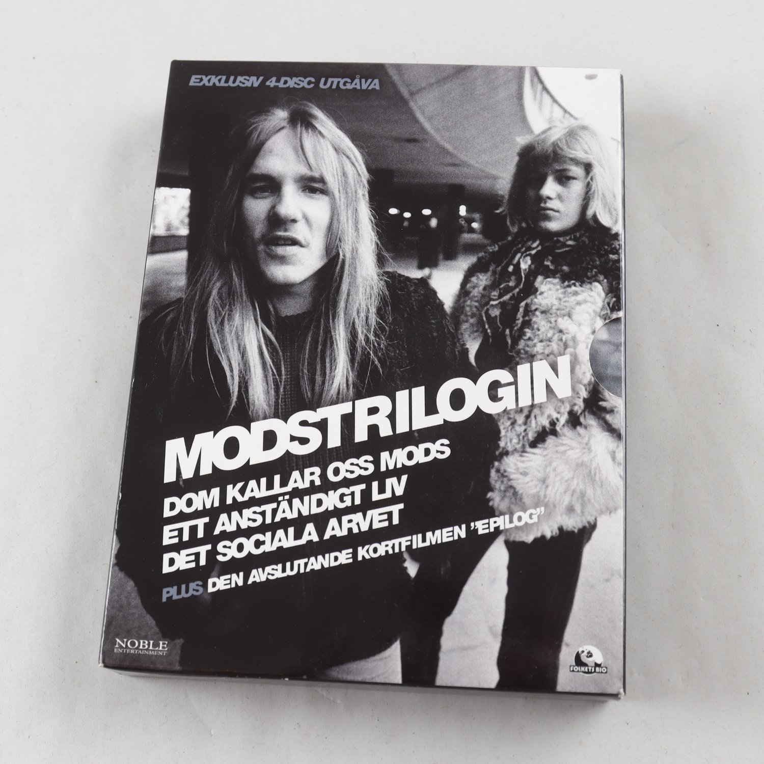 DVD Modstrilogin, Exklusiv 4-disc utgåva