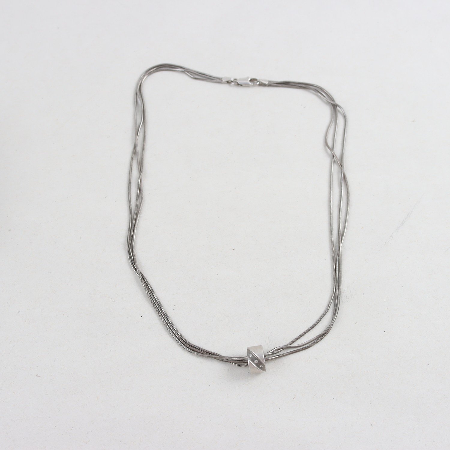 Halsband & Hänge, Brv: 15,1 g.