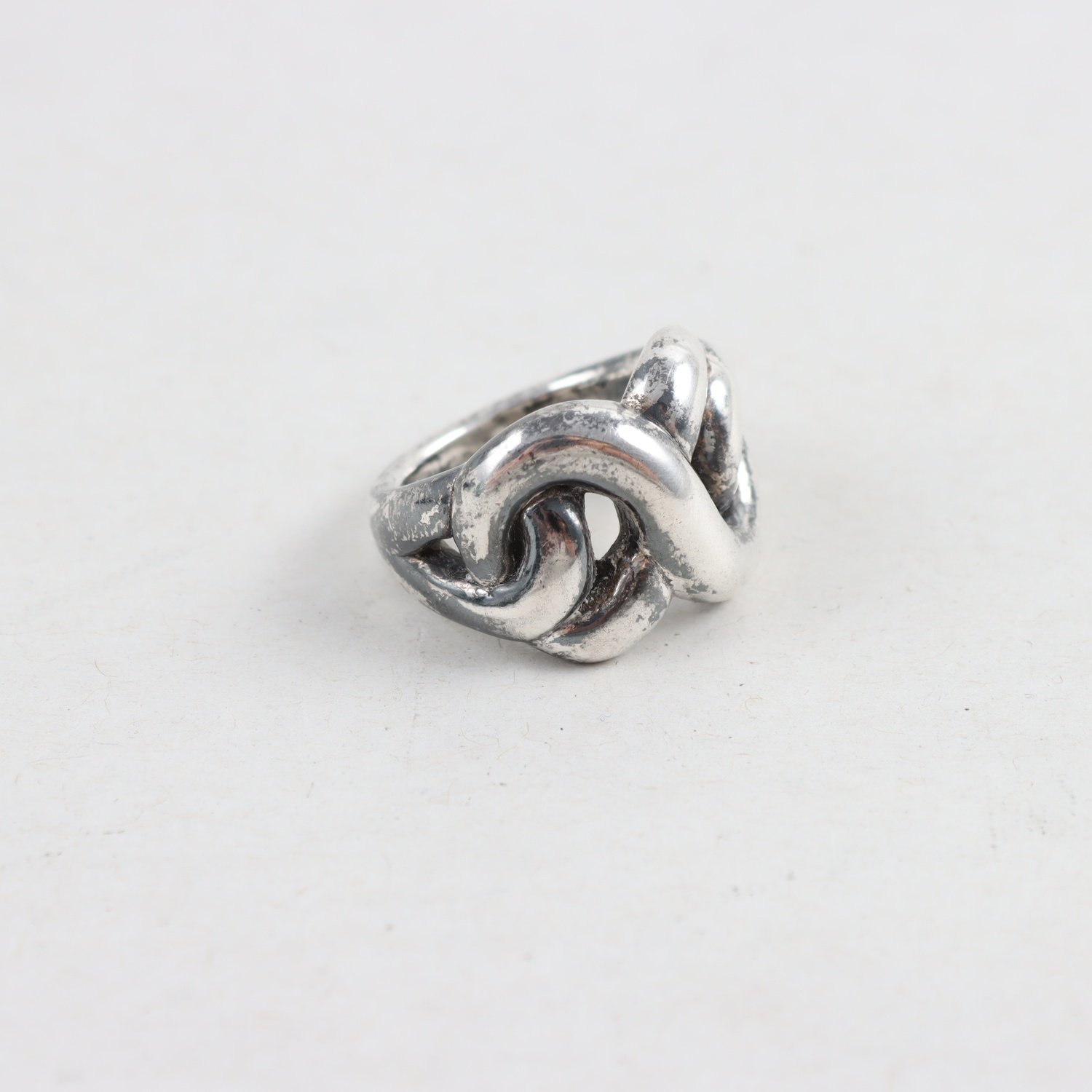 Ring, silver 925, knut, vikt: 3,9 g.