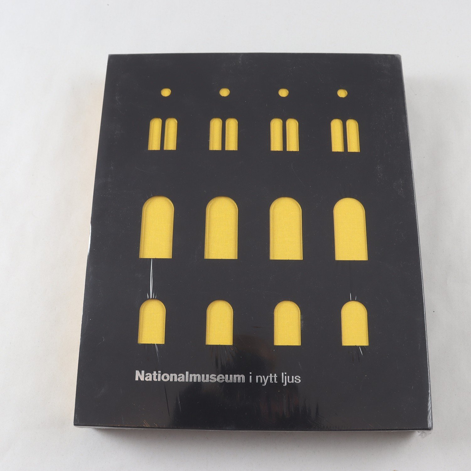 Nationalmuseum i nytt ljus, Helena Kåberg. Samfraktas ej.