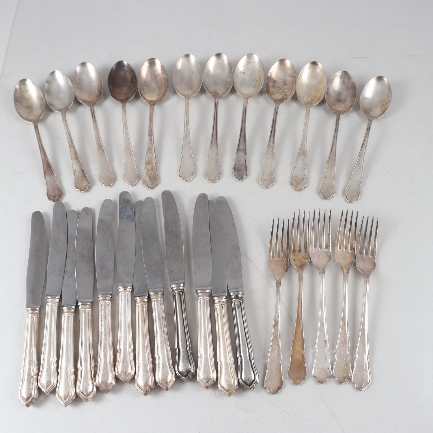 Silverbestick, Kniv, gaffel, sked, Stämplade S H 830 T10, 29 delar.