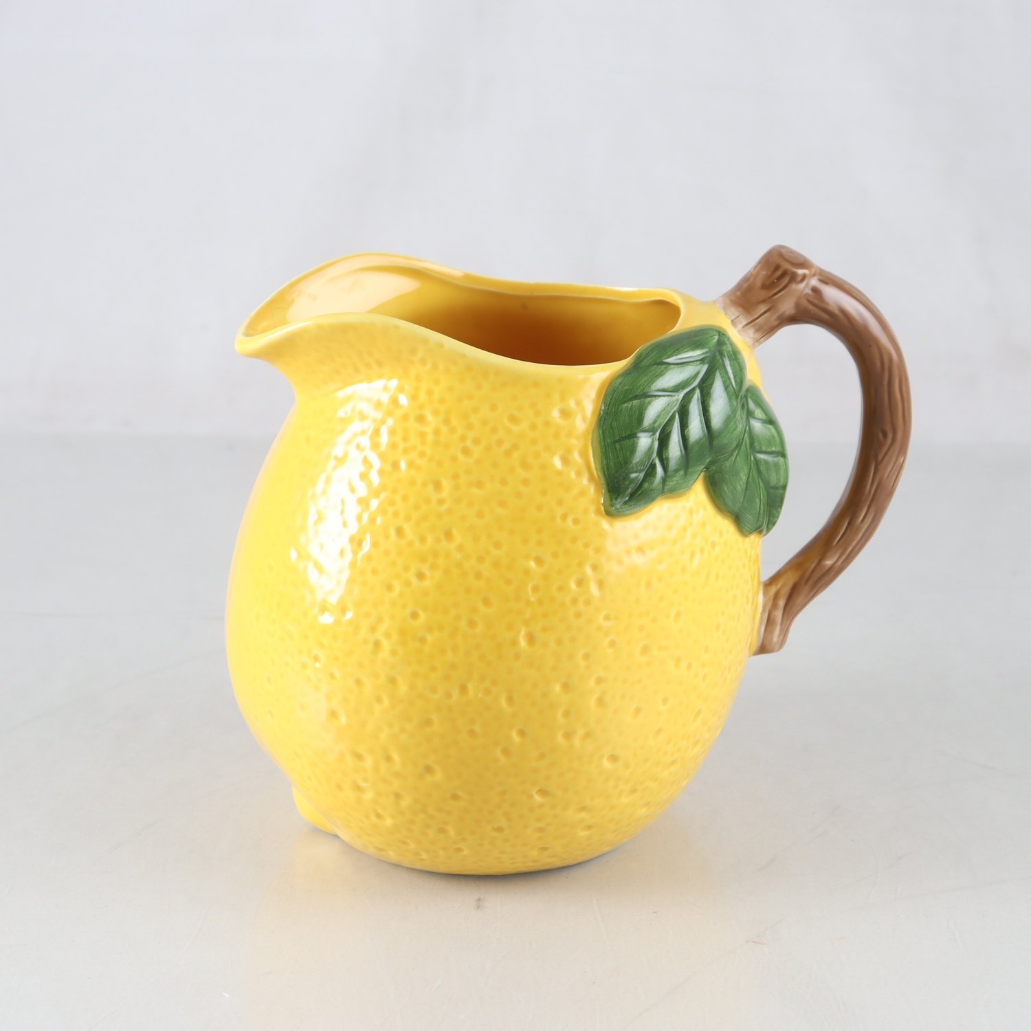 Tillbringare, Citronkanna, porslin, 1970/80-tal. Samfraktas ej.