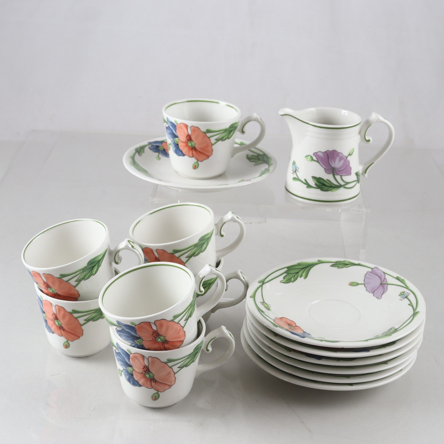 Koppar på fat, mjlölkkanna, Amapola, Villeroy & Boch. Samfraktas ej.