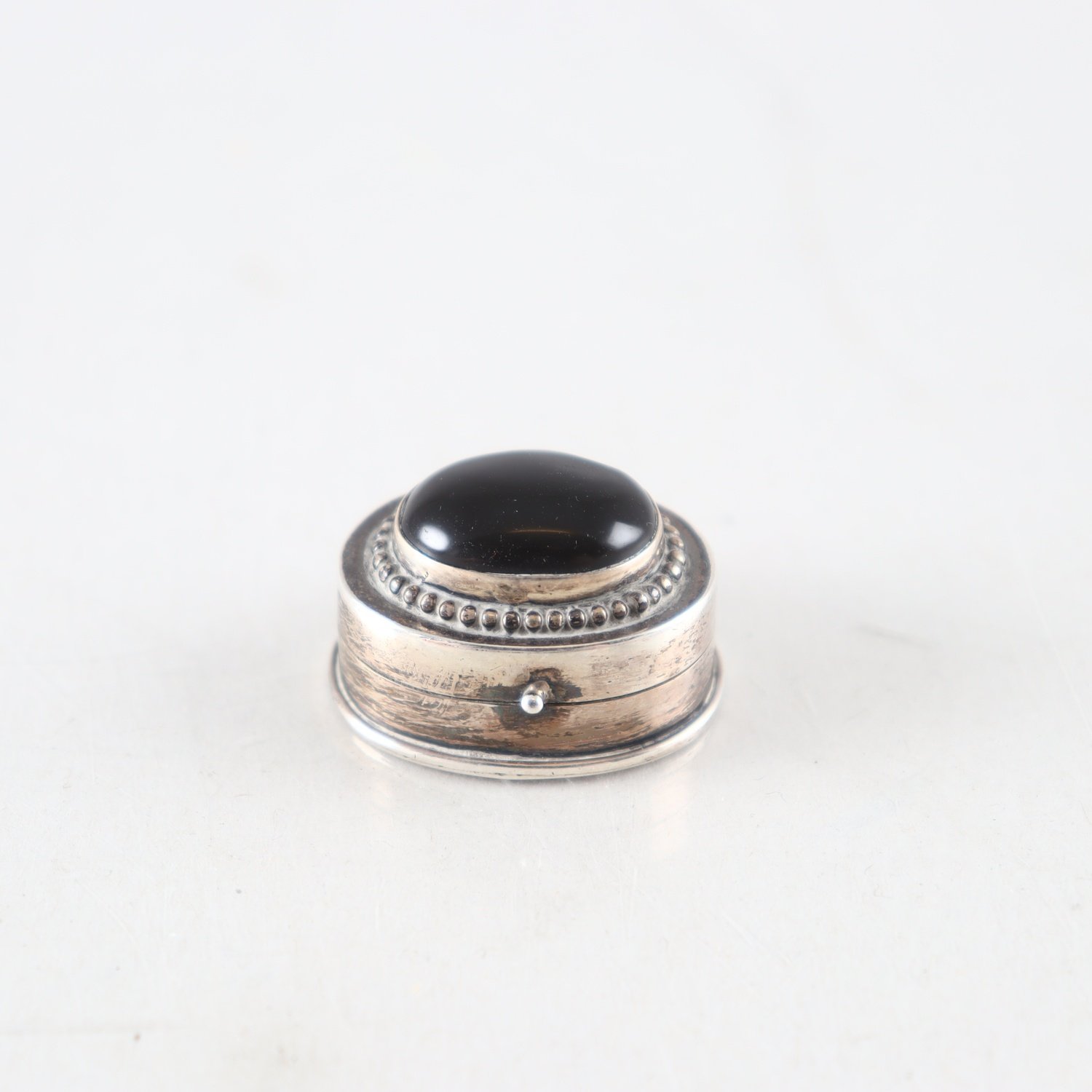 Pillerask, sterlingssilver med sten