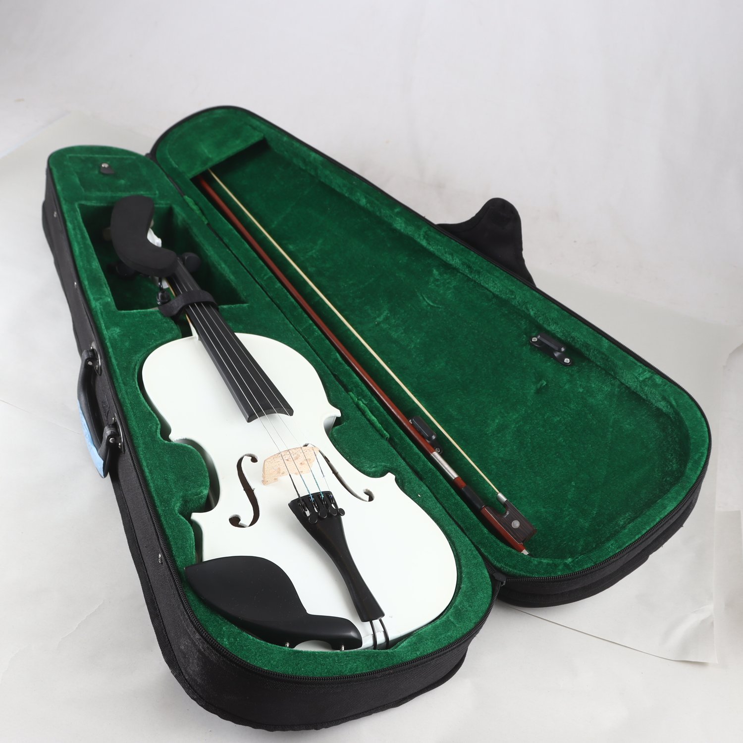 Violin. Endast avhämtning.