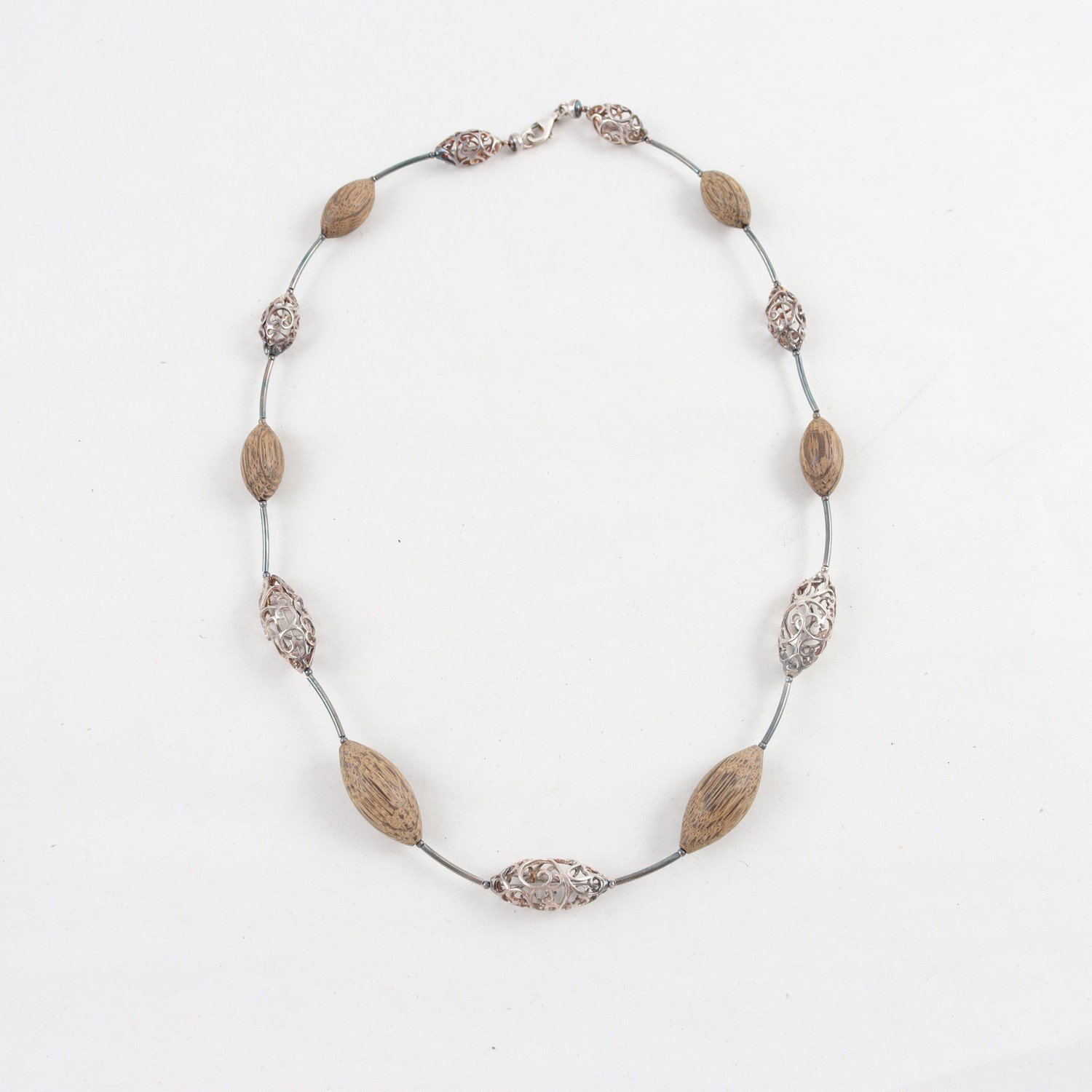 Halsband
