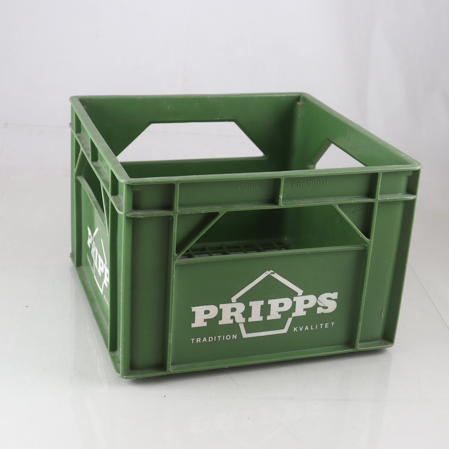 Back, plast, Pripps. Samfraktas ej.