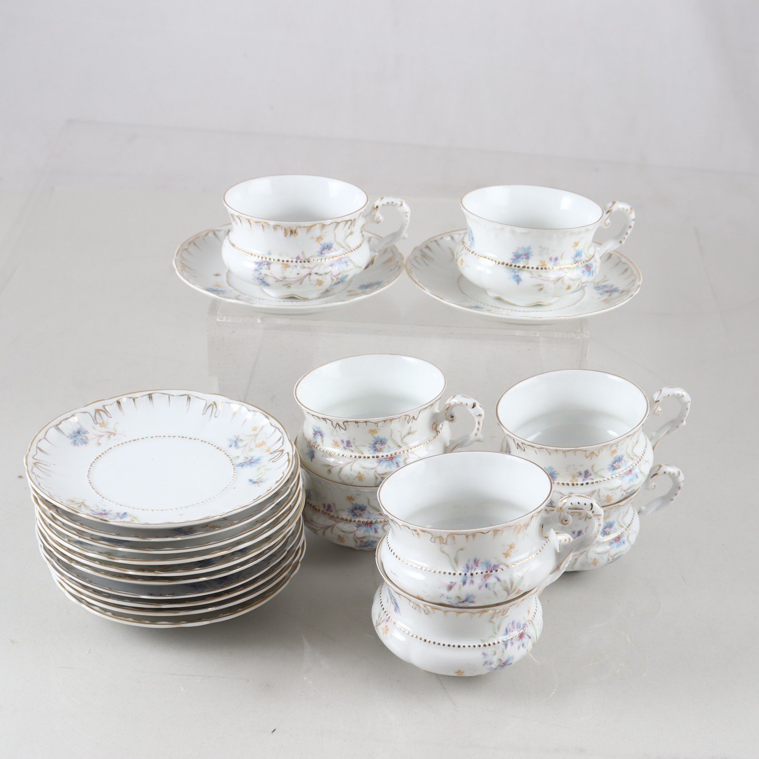 Kaffekoppar med fat, kaffekanna, Carl Tielsch, 18/1900-tal. Endast avhämtning.