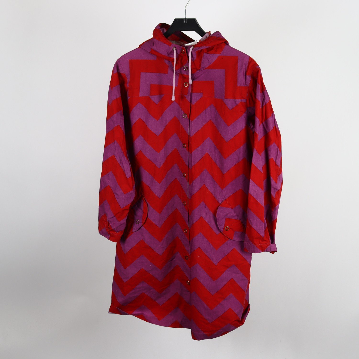 Kappa, Gudrun Sjödén, röd, lila, mönstrad, stl. M