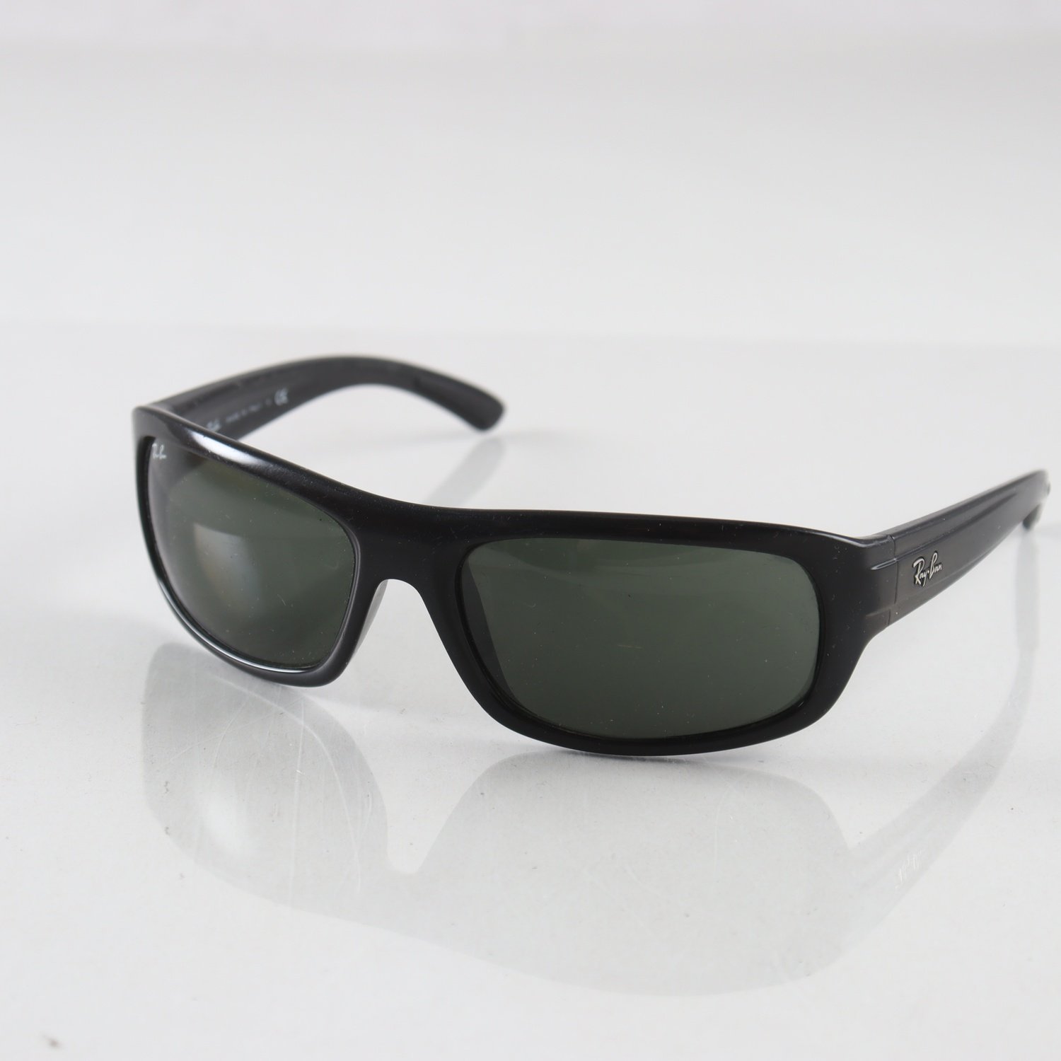Solglasögon, Ray-Ban
