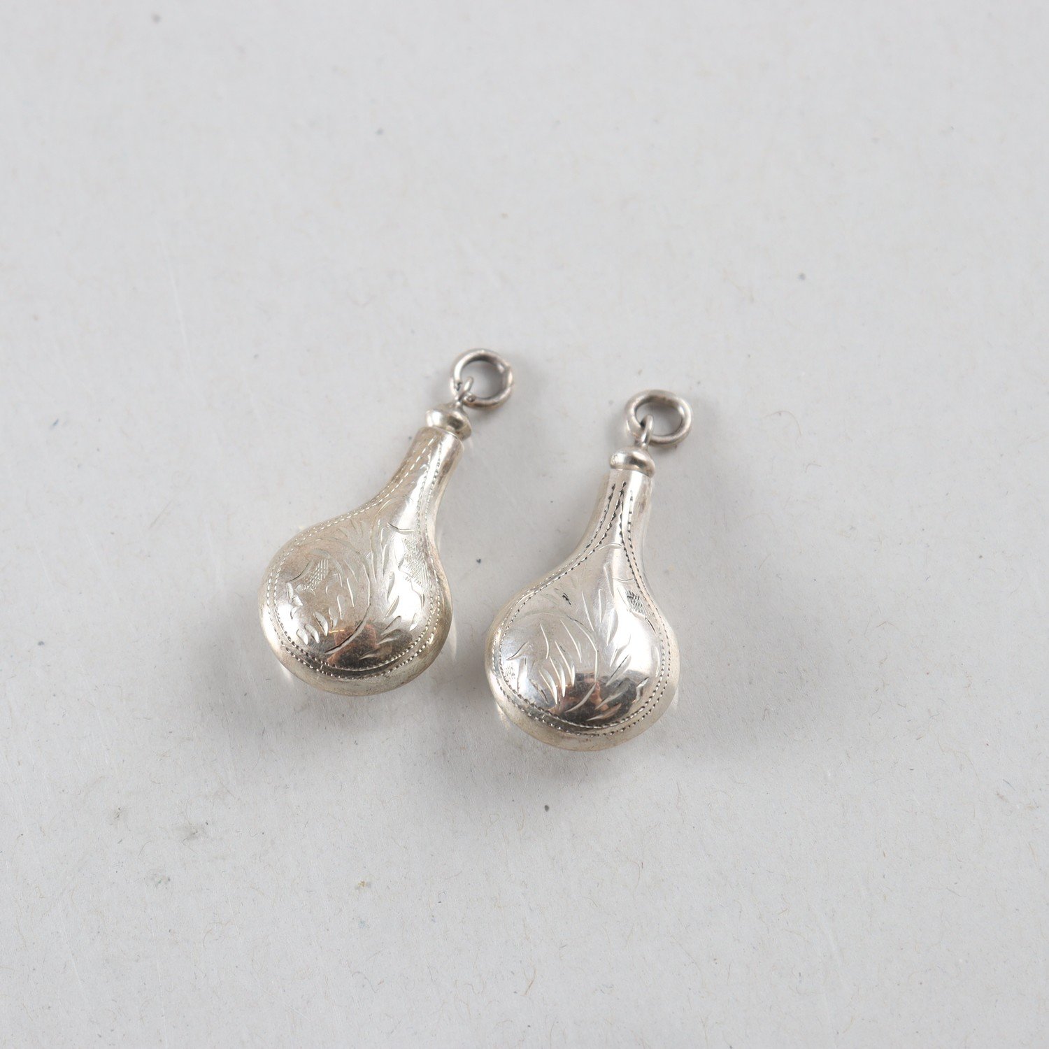 Parfymflaskor/Hängen, Silver, Brv: 6,9 g