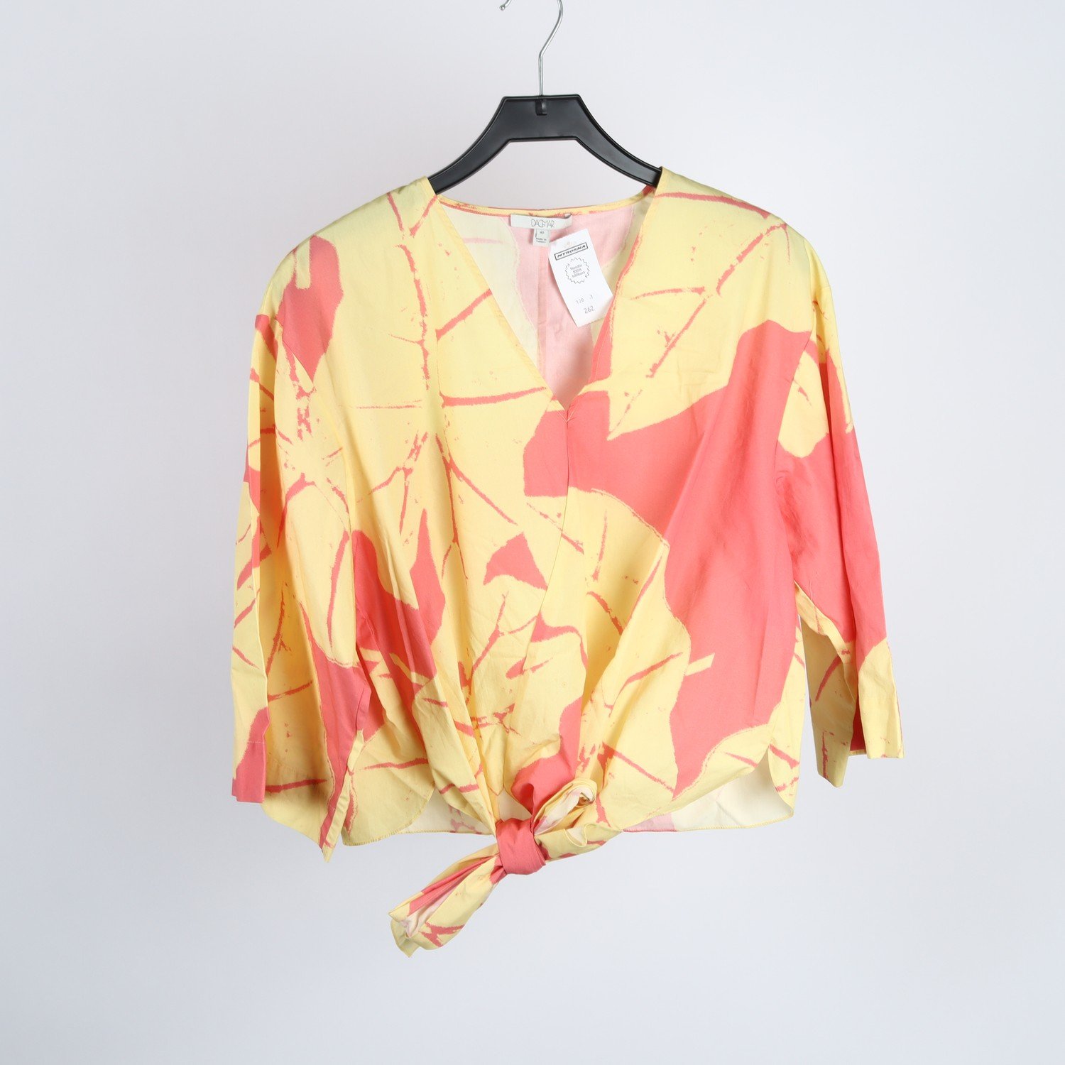 Blus, Dagmar, gul. korall, mönstrad, stl. 40