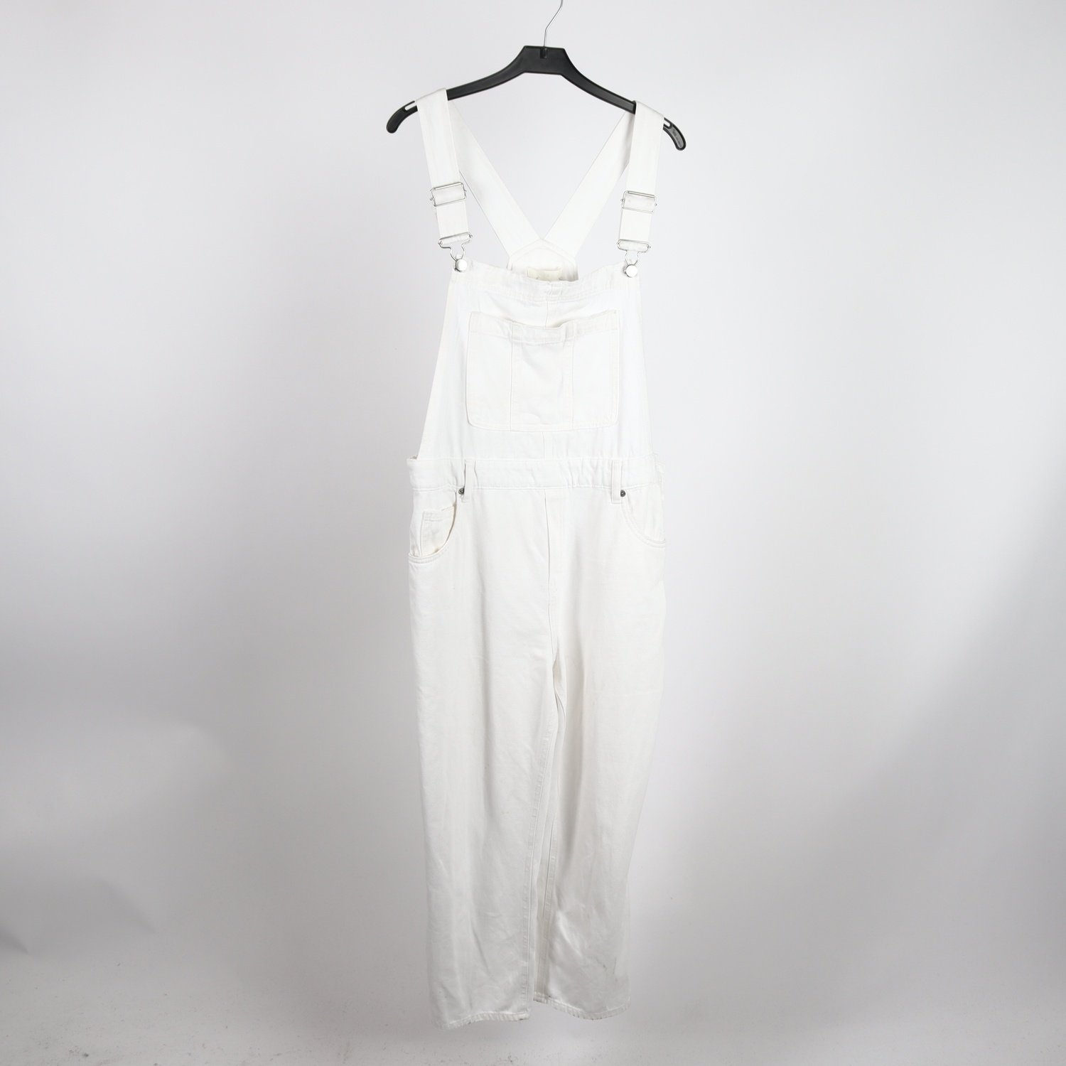 Hängselbyxor, H&M, vit, jeans, stl. 42.