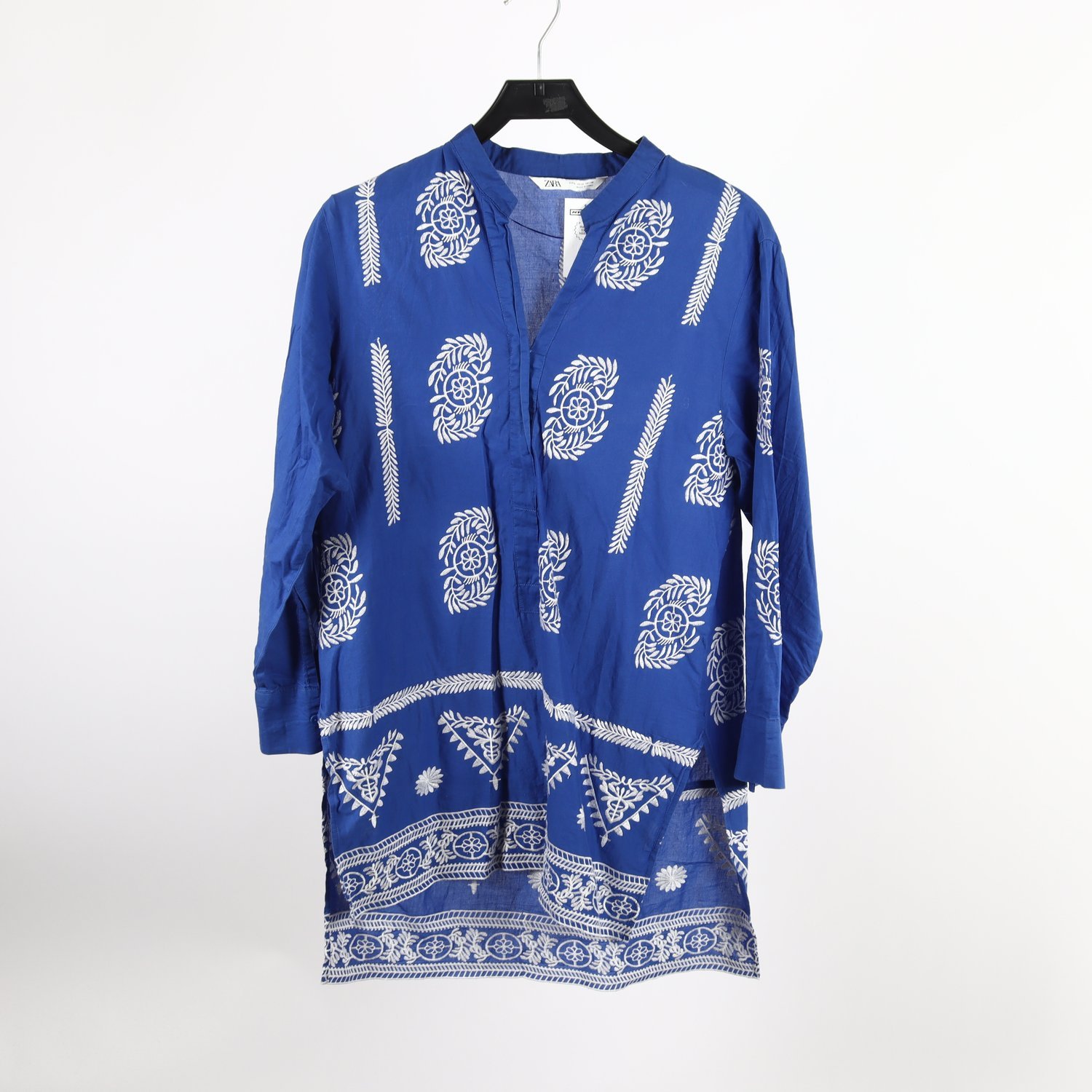 Blus, Zara, kornblå, broderad, stl. L.