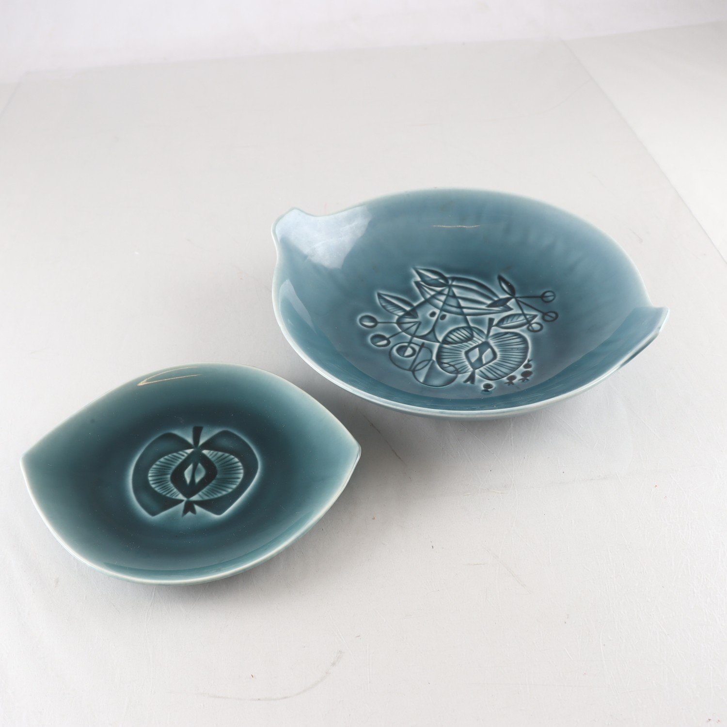Skål & assiette, Gustavsberg, ”Astrakan”, Lisa Larsson. Samfraktas ej