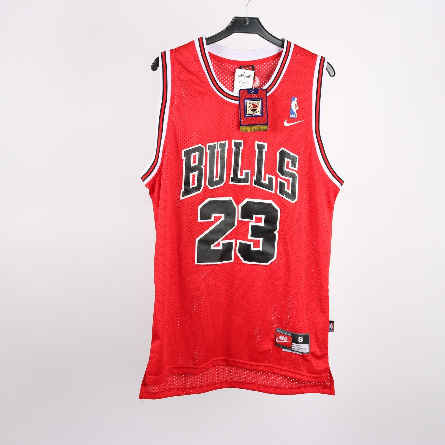 Basketlinne, Nike NBA, Chicago Bulls, Jordan 23, röd, stl. S