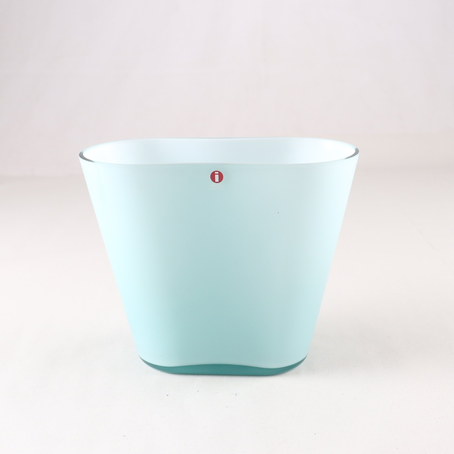 Vas, Evergreen, Heikki Orvola, Iittala. Samfraktas ej