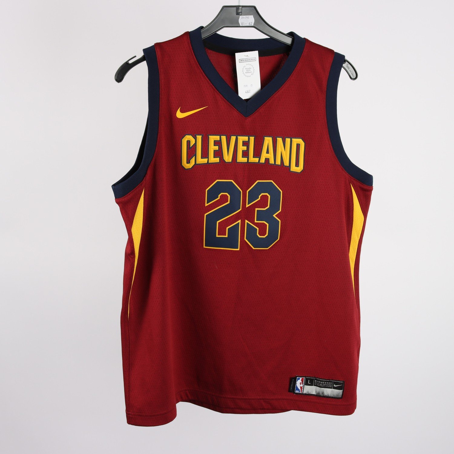 Basketlinne, Cleveland NBA, James 23, roströd, stl. 14/16 år (L)