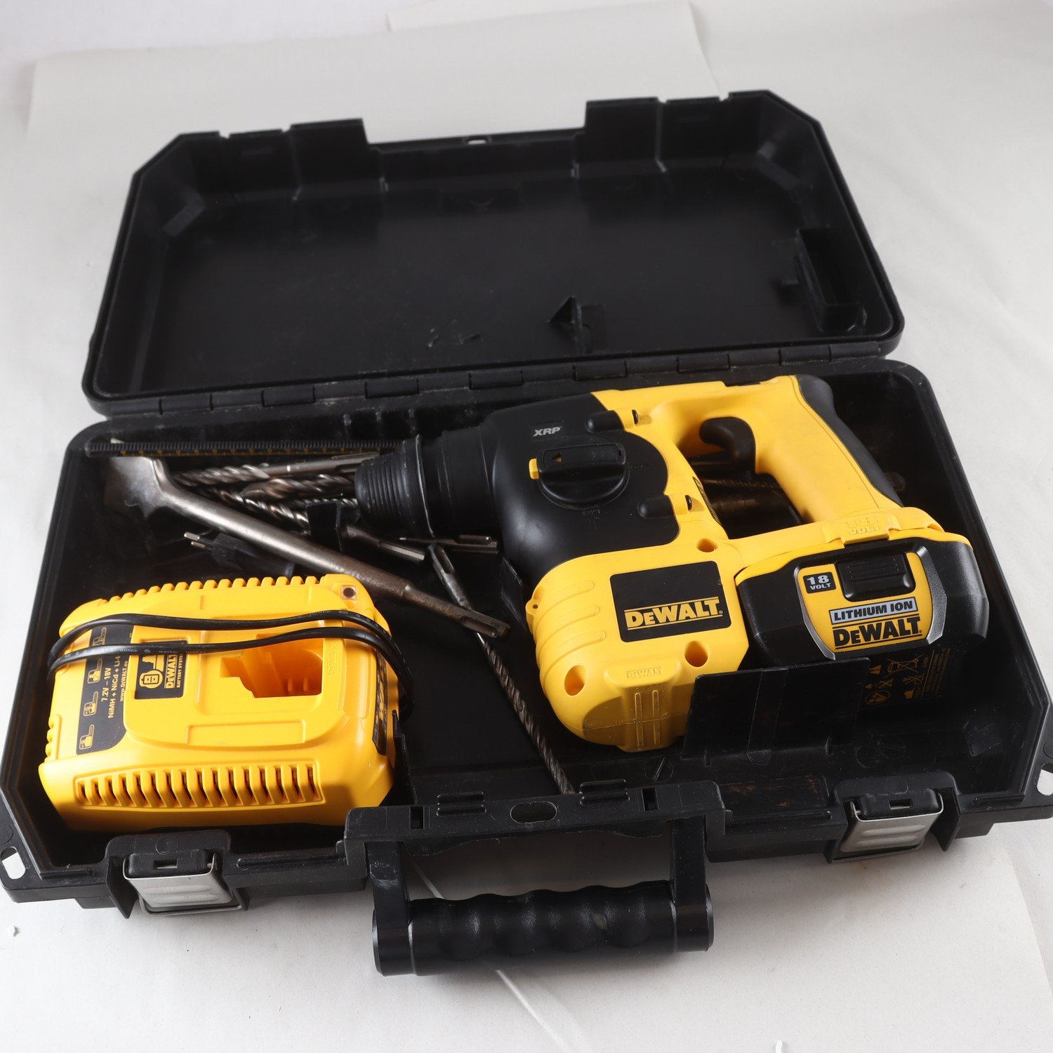 Slagborrmaskin, Batteridrift, DE WALT. Samfraktas ej
