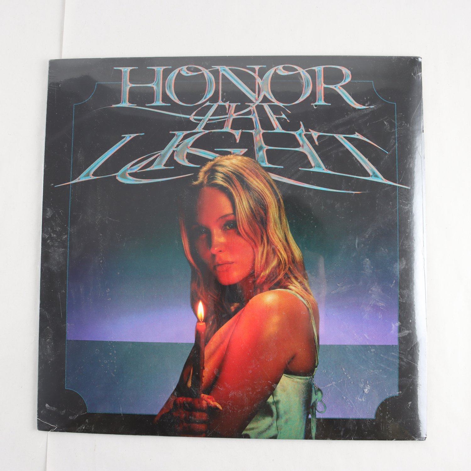 LP Zara Larsson, Honor The Light