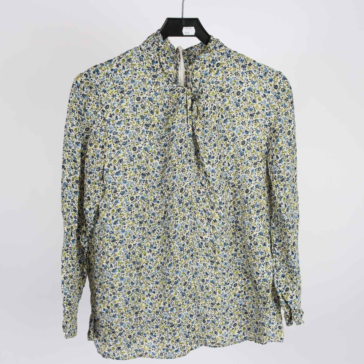 Blus, Arket, blommig, stl. 38