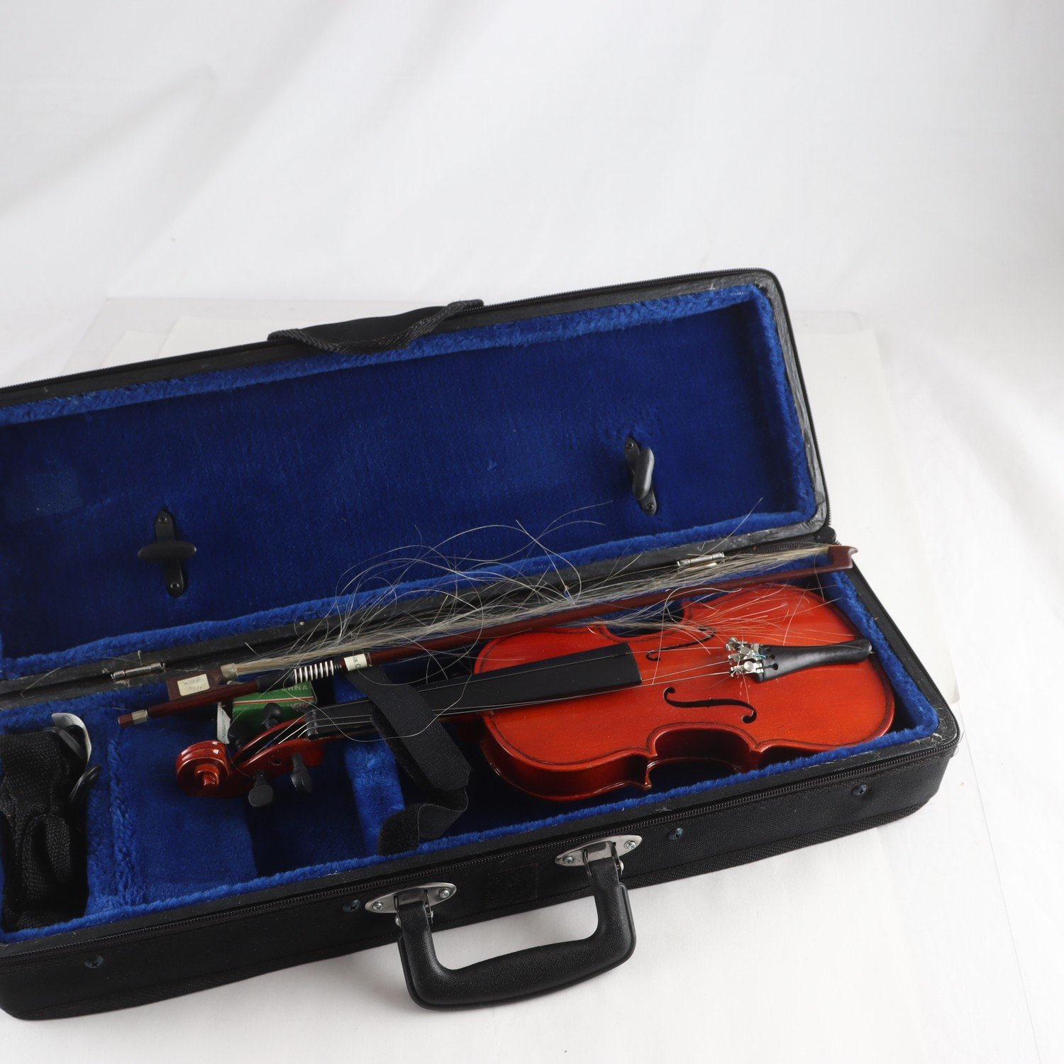 Violin, repobjekt. Samfraktas ej.