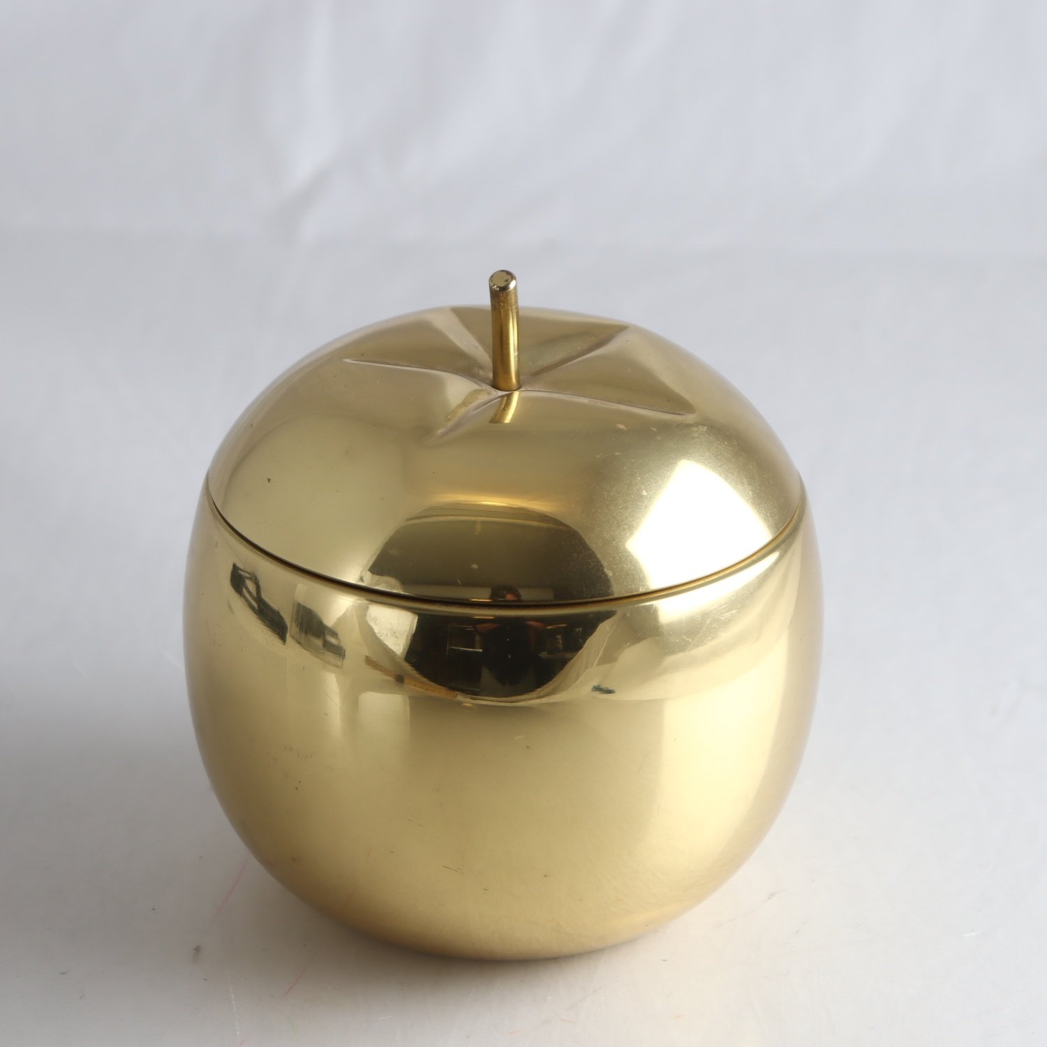 Ishink, ”Äpple”, 60/70-tal, metall med plastinsats.