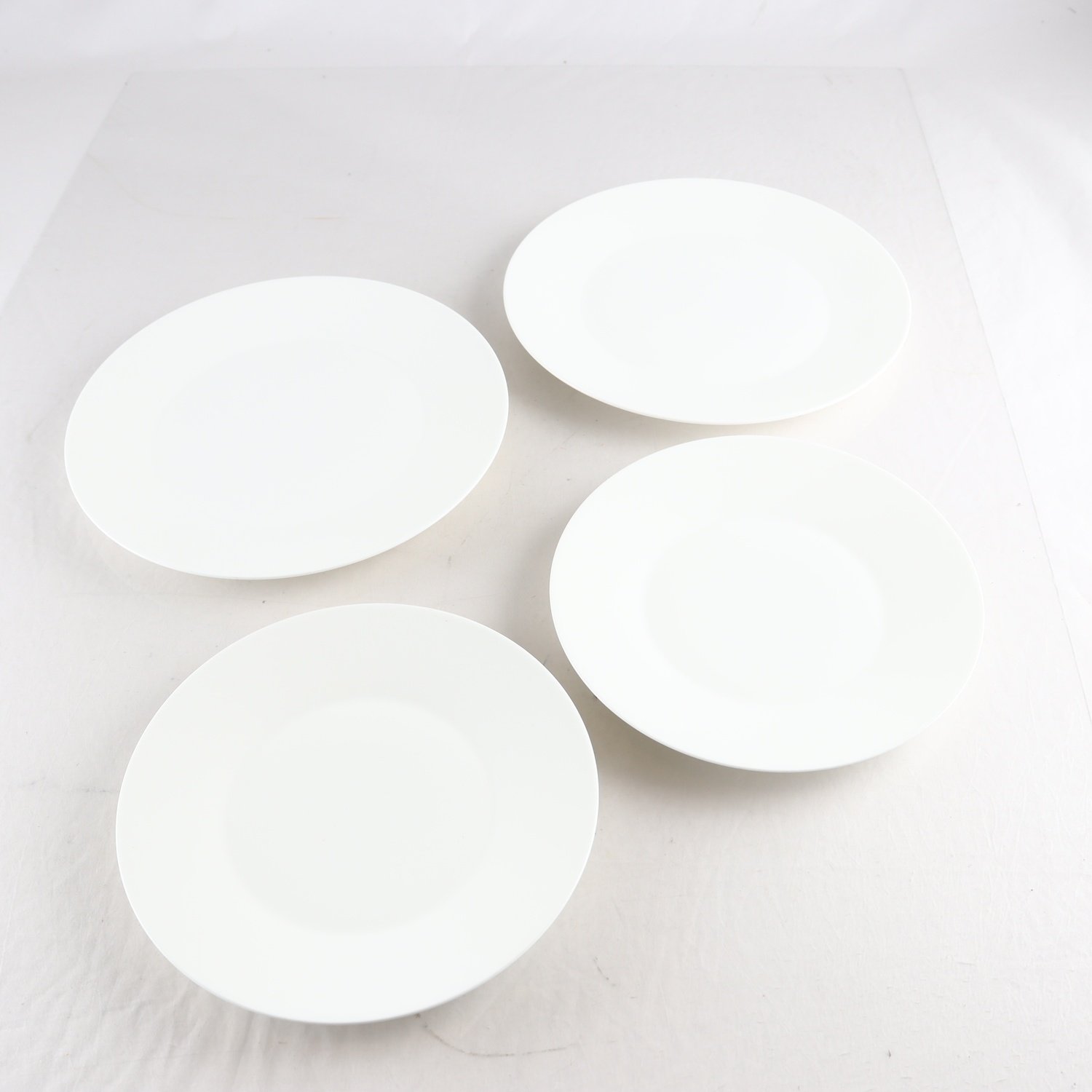 Tallrikar, assietter, Wedgwood, Jasper Conran. Samfraktas ej.