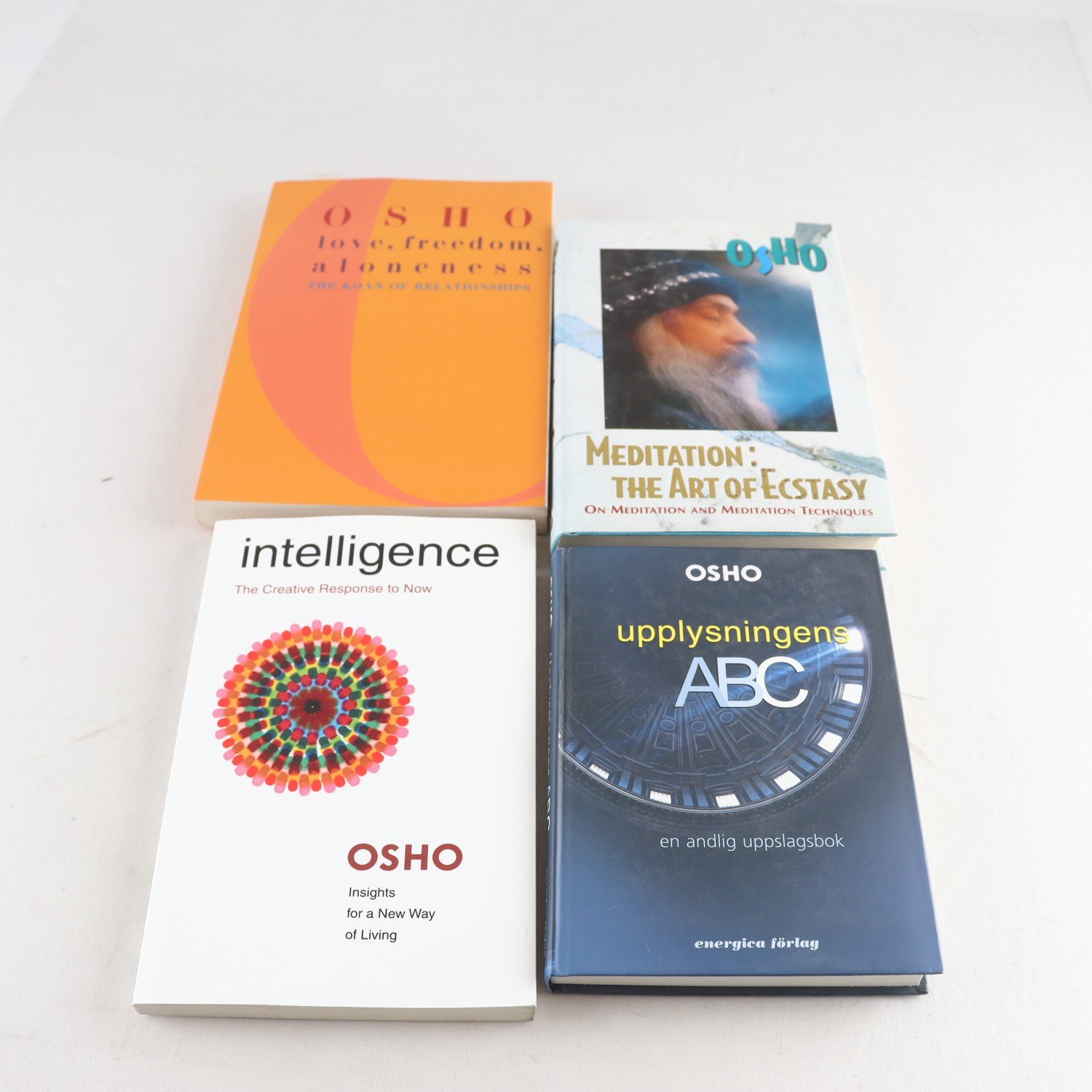 Bhagwan Shree Rajneesh (OSHO), bokpaket med 4 volymer