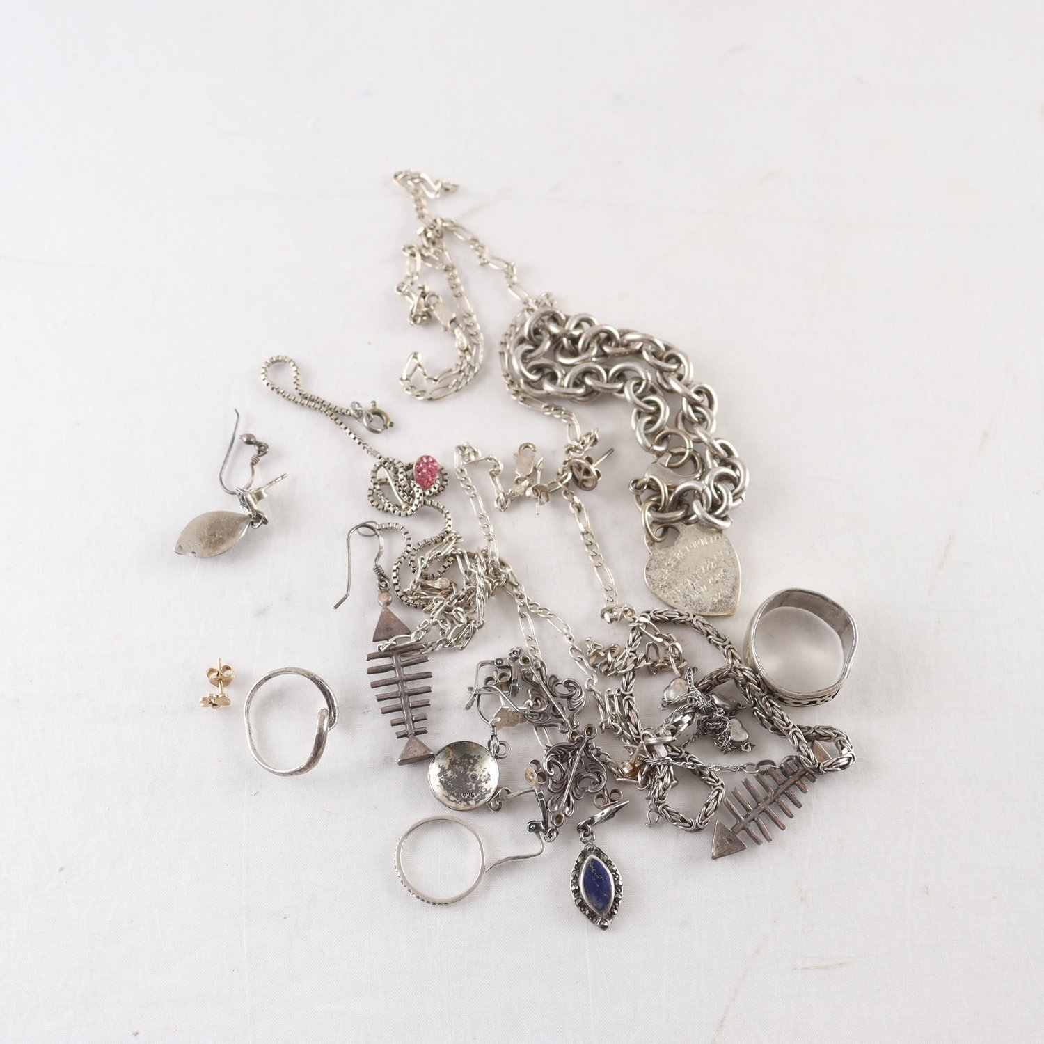 Skrotsilver, silver 925 med sten.