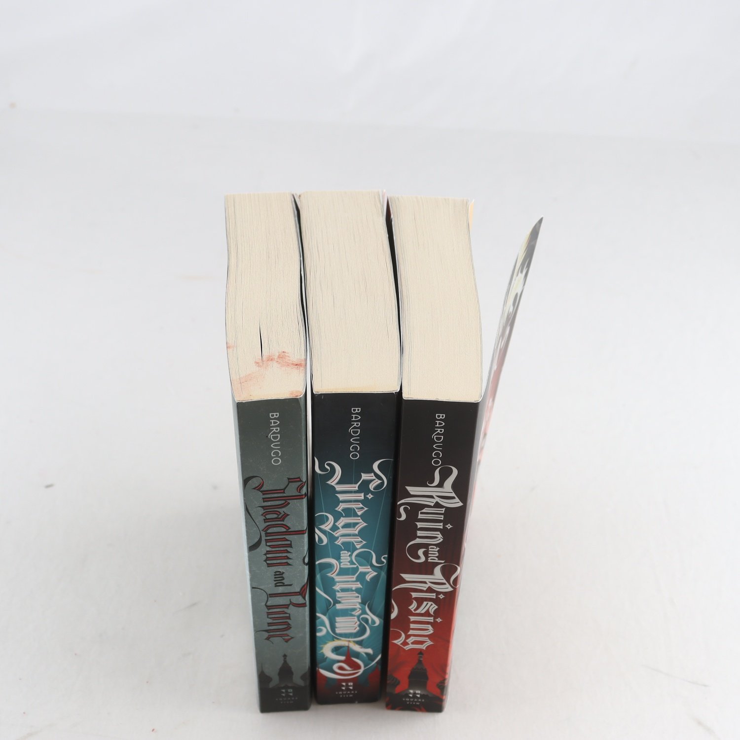 Leigh Bardugo, The Grisha Trilogy, Vol. 1-3