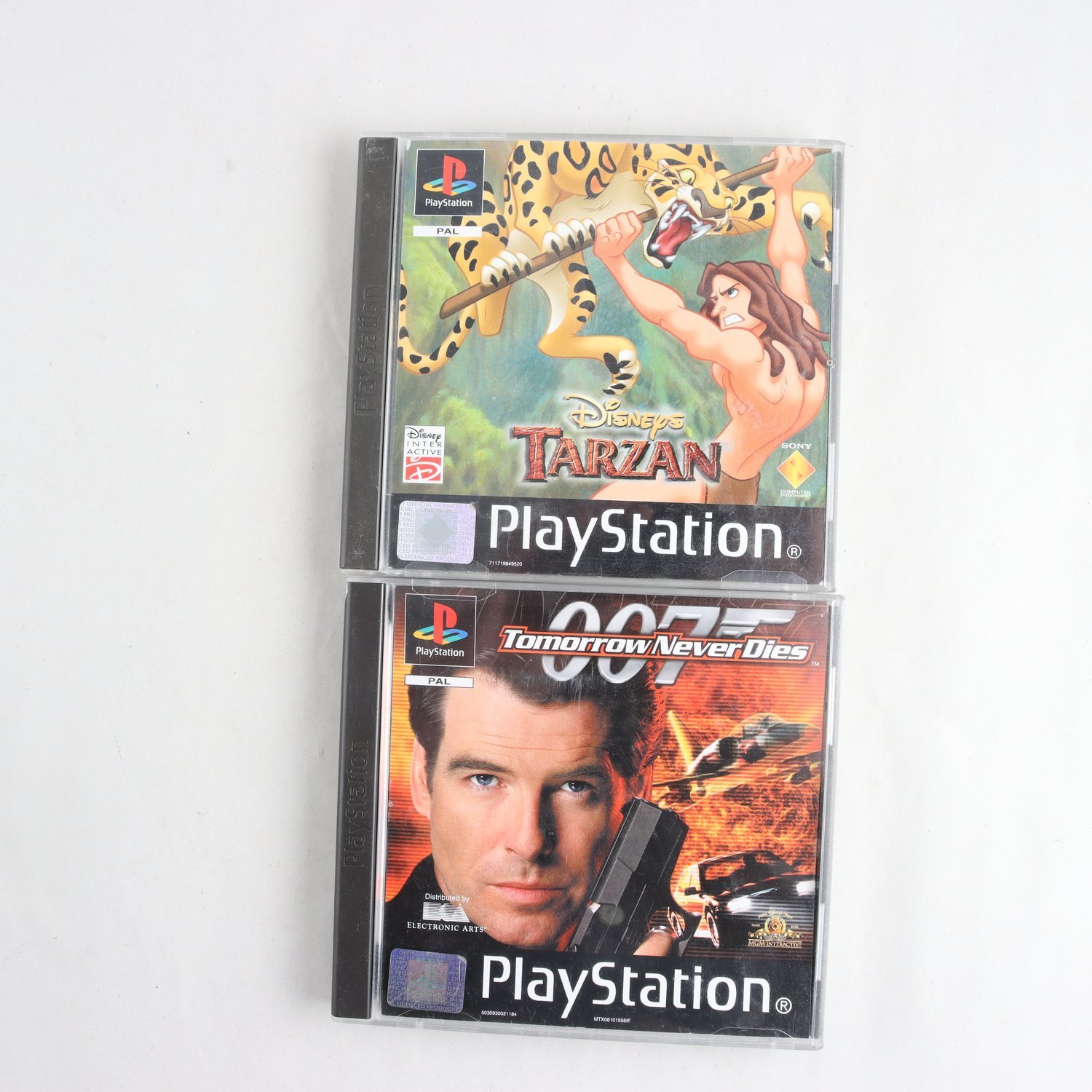 TV-Spel, PlayStation, 2 Titlar: Disneys Tarzan & 007: Tomorrow Never Dies