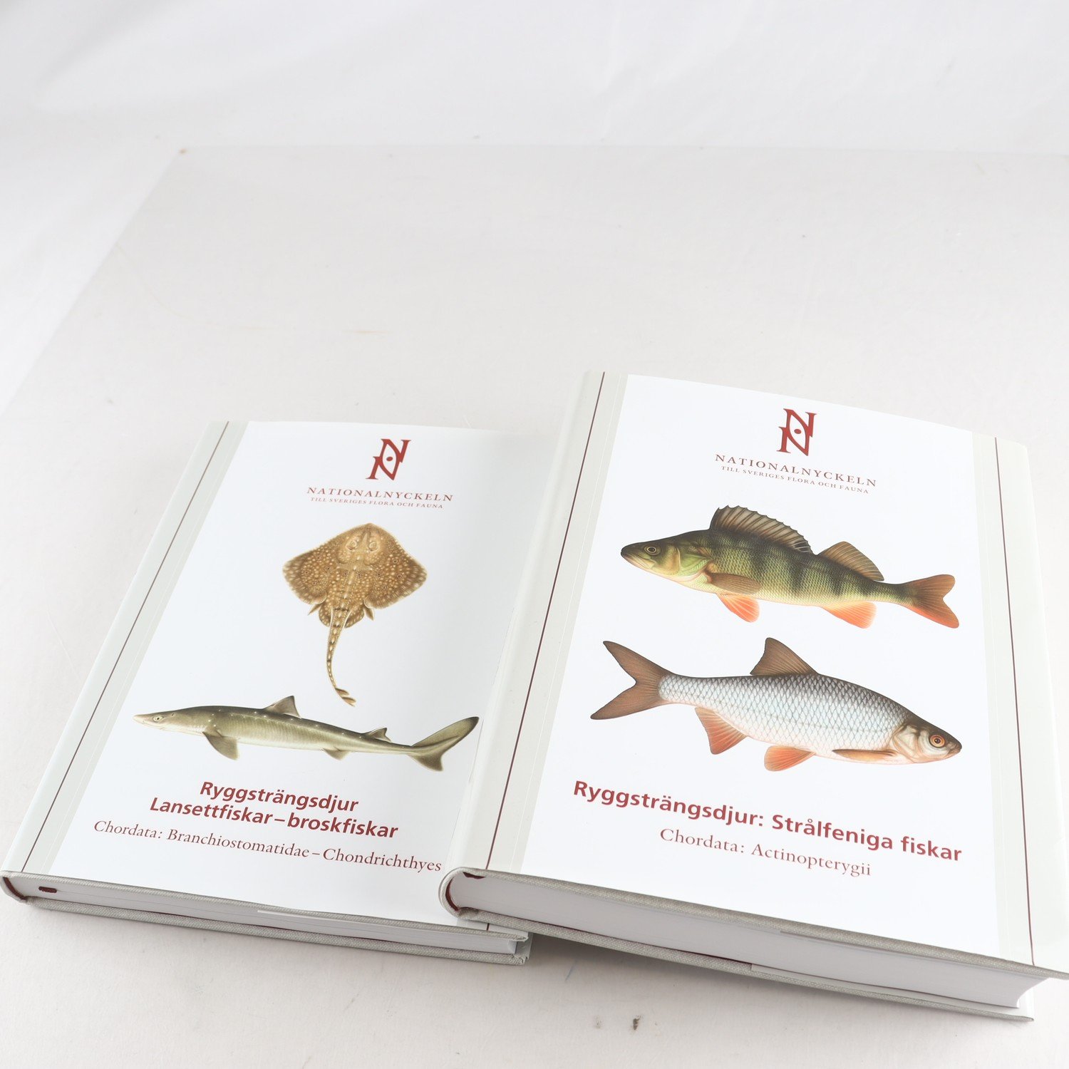 Nationalnyckeln: Ryggsträngsdjur, 2 vol. Samfraktas ej.
