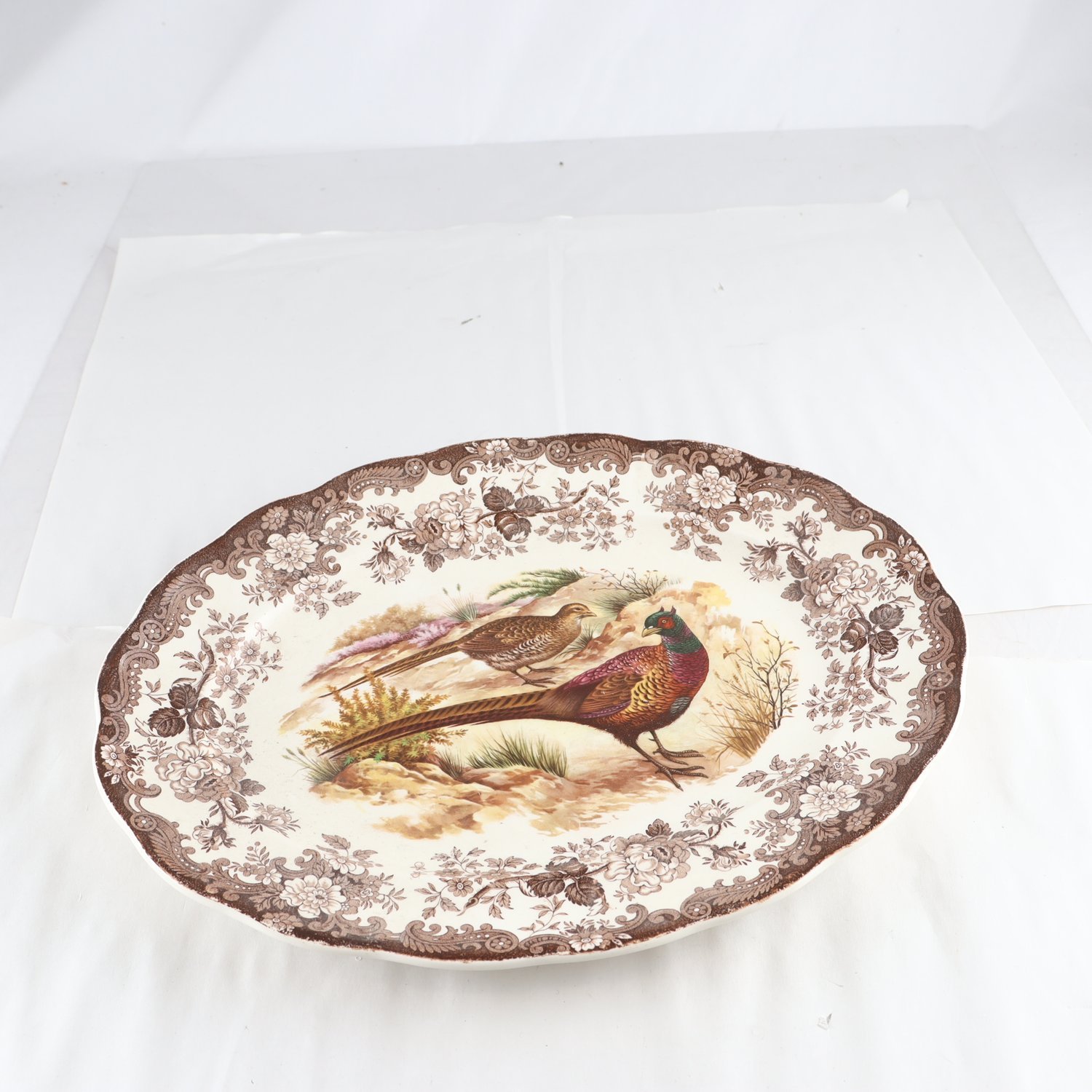 Serveringsfat, Royal Worcester, Palissy, England. Samfraktas ej.